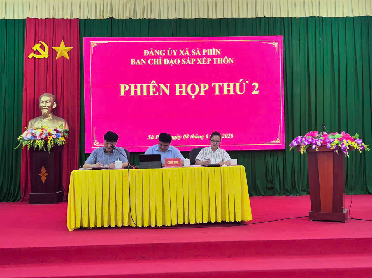 XÃ SÀ PHÌN TỔ CHỨC HỌP BAN CHỈ ĐẠO SẮP XẾP THÔN TRÊN ĐỊA BÀN XÃ