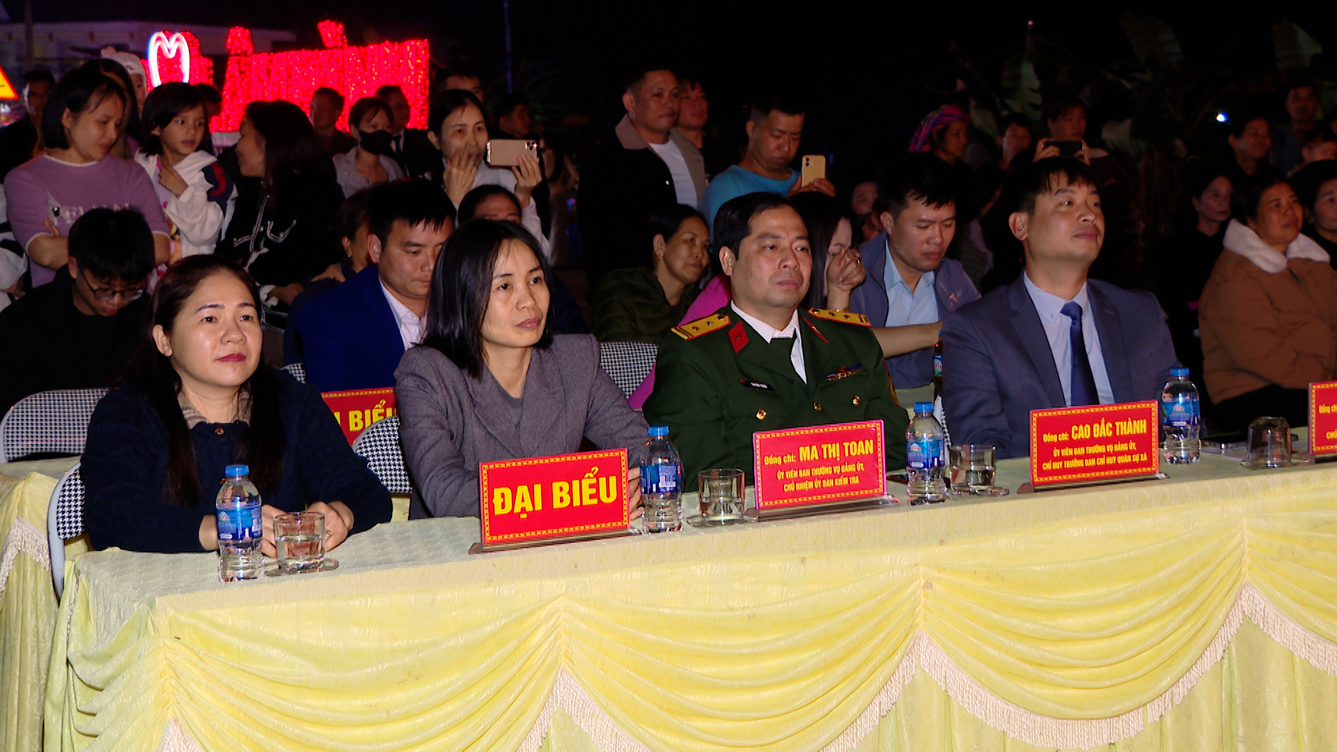 Sequence 29.00_01_38_30.Still004.jpg