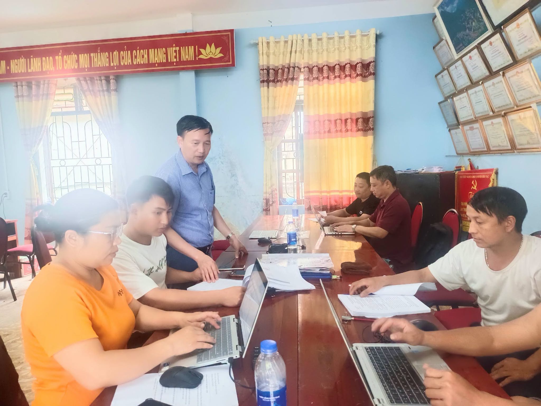 Khâu Vai tăng cường kiểm tra, đôn đốc tiến độ chỉnh lý tài liệu