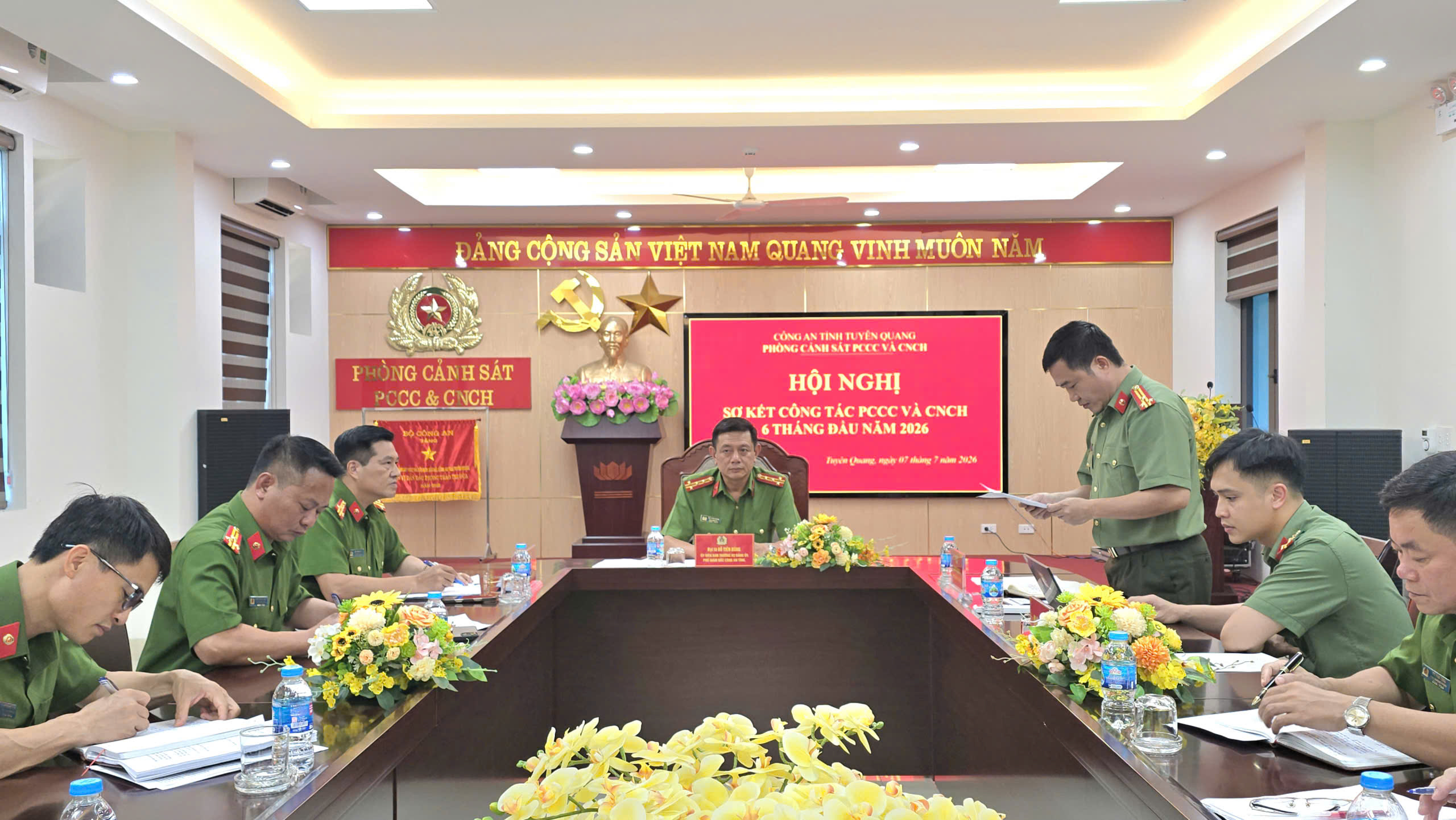 PHÒNG CẢNH SÁT PCCC VÀ CNCH CÔNG AN TỈNH TUYÊN QUANG TỔ CHỨC HỘI NGHỊ SƠ KẾT CÔNG TÁC 6 THÁNG ĐẦU NĂM 2026