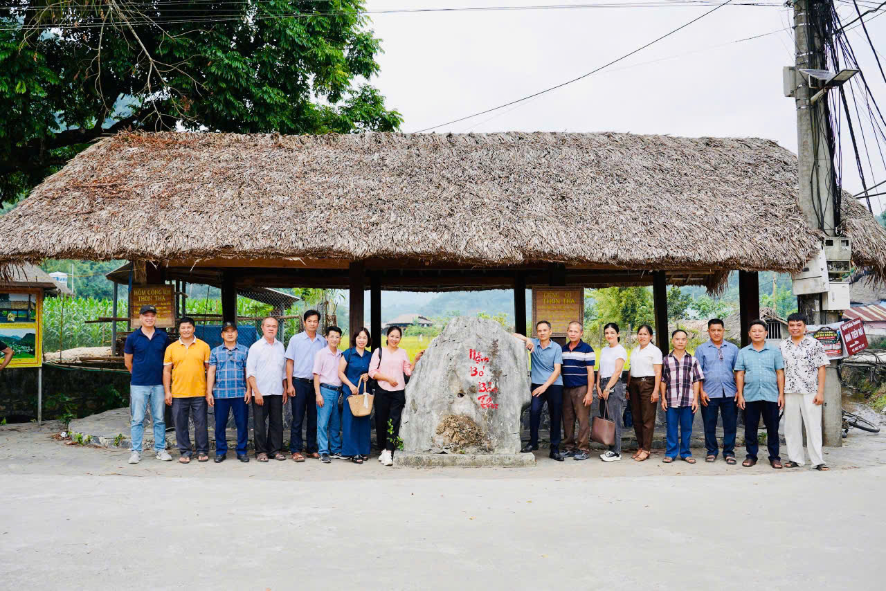 Linh Hồ học hỏi kinh nghiệm phát triển du lịch cộng đồng tại làng văn hóa thôn Tha, phường Hà Giang 1