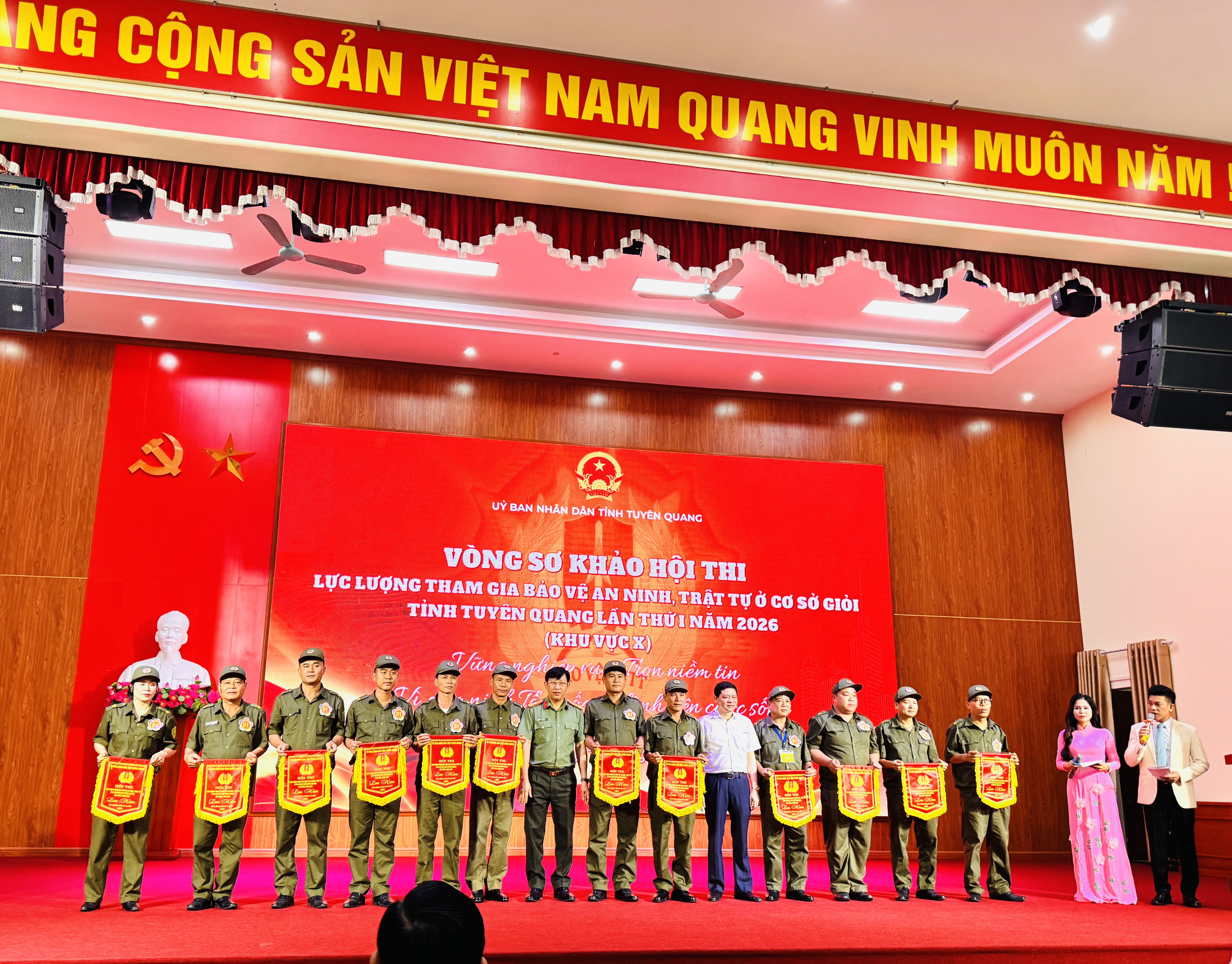 CHÚC MỪNG ĐỘI THI ANTT CƠ SỞ XÃ XUÂN VÂN  