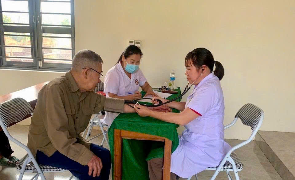 Kiên Đài đẩy mạnh chăm sóc sức khỏe người cao tuổi nhân dịp kỷ niệm 85 năm Ngày truyền thống Người cao tuổi Việt Nam