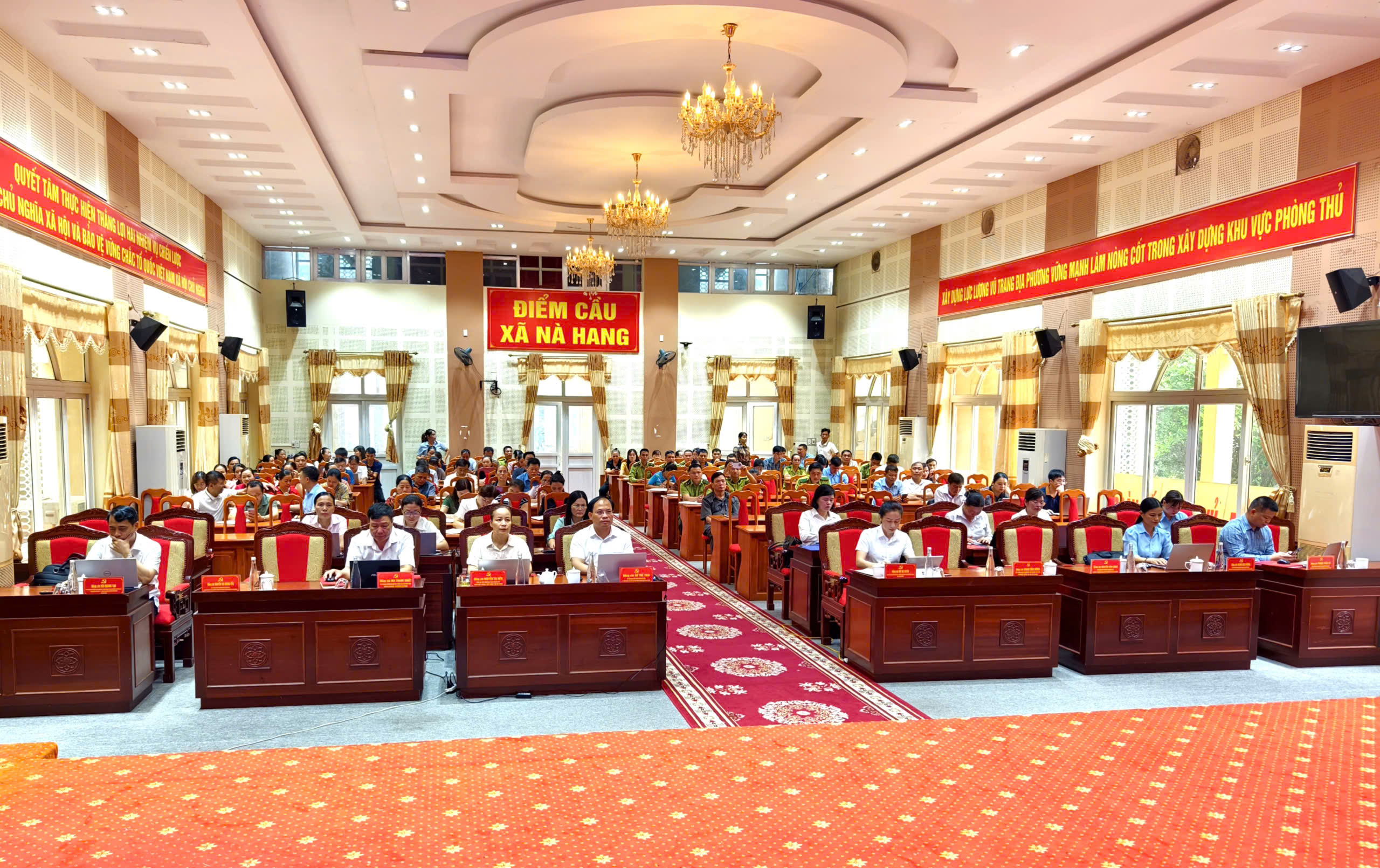 Hội nghị học tập, quán triệt, triển khai thực hiện các văn bản của Ban Chấp hành Trung ương, Bộ Chính trị, Ban Bí thư và của Tỉnh ủy