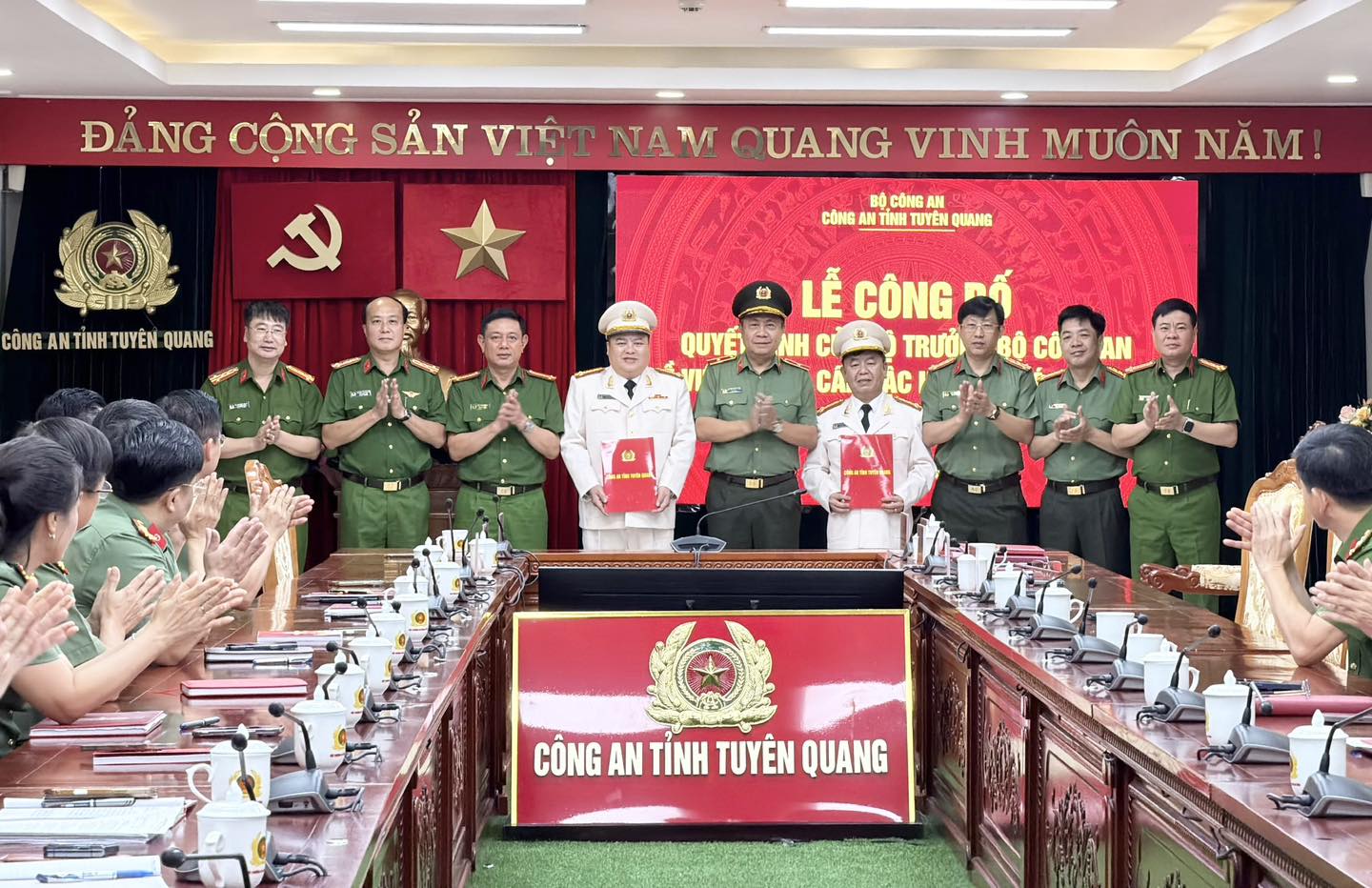 CÔNG BỐ QUYẾT ĐỊNH THĂNG CẤP BẬC HÀM, NÂNG BẬC LƯƠNG CAND NĂM 2026