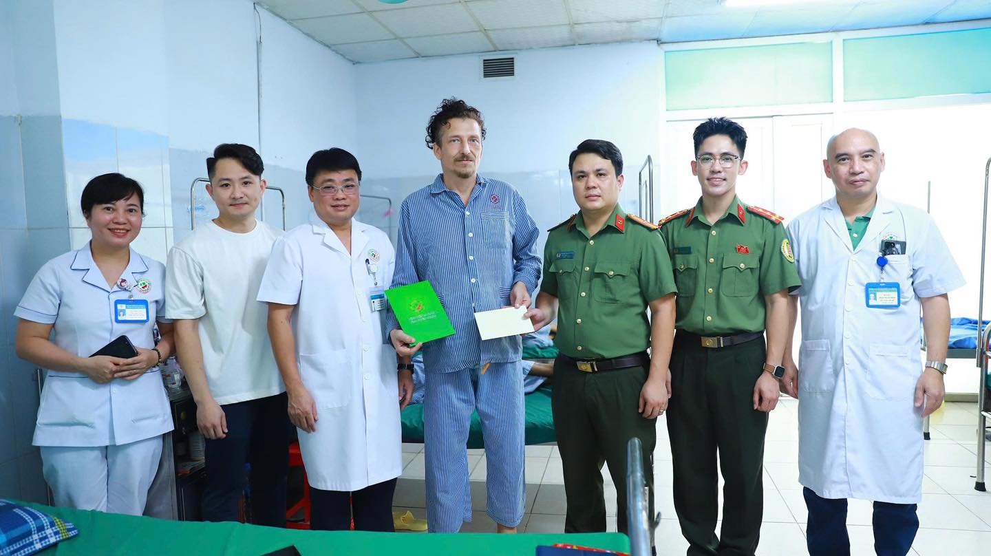 LAN TỎA HÌNH ẢNH THÂN THIỆN, NGHĨA TÌNH CỦA LỰC LƯỢNG CÔNG AN TUYÊN QUANG
