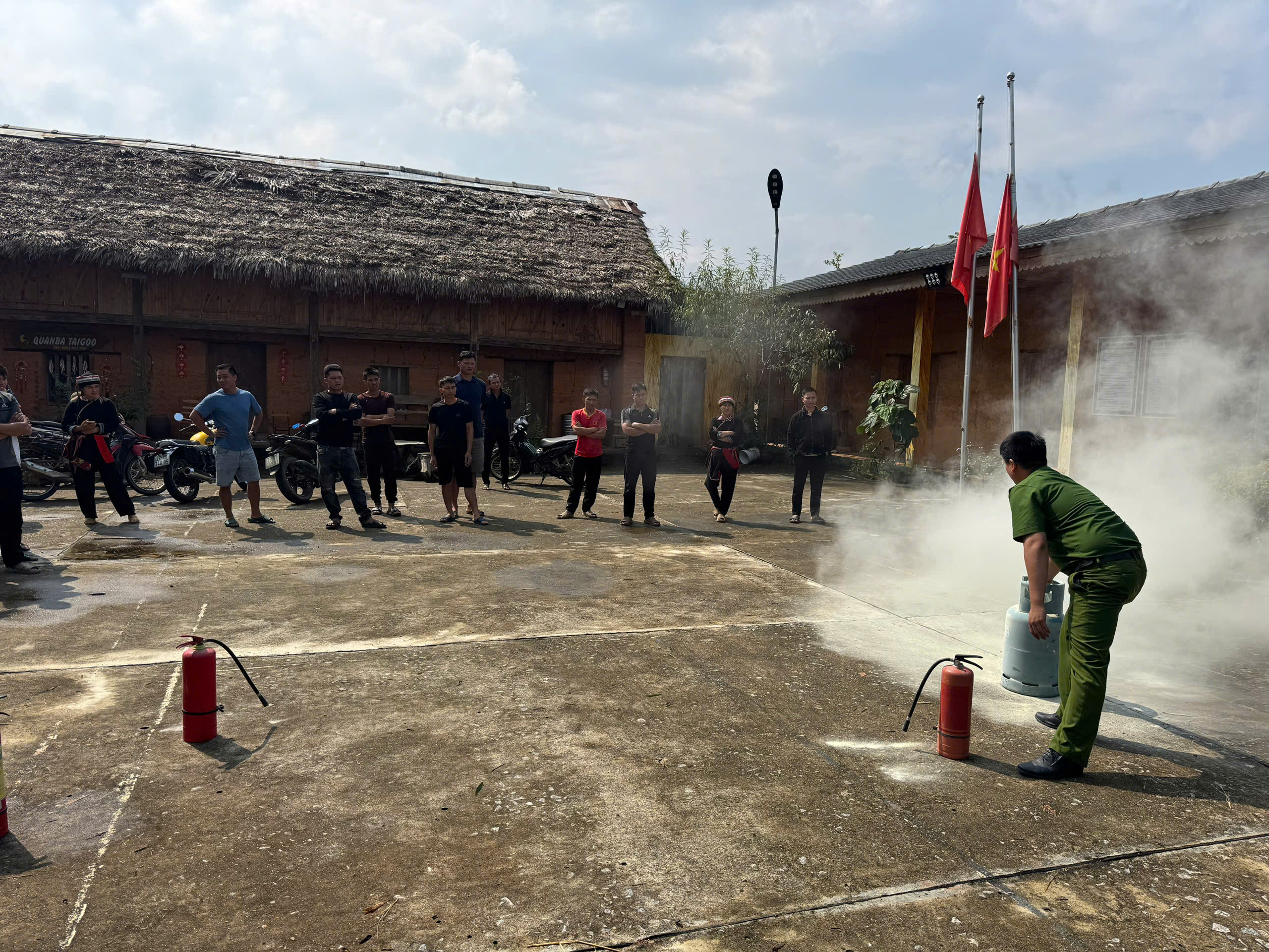 CHỦ ĐỘNG PHÒNG CHÁY, CHỮA CHÁY – BẢO VỆ TÍNH MẠNG VÀ TÀI SẢN CỦA NHÂN DÂN