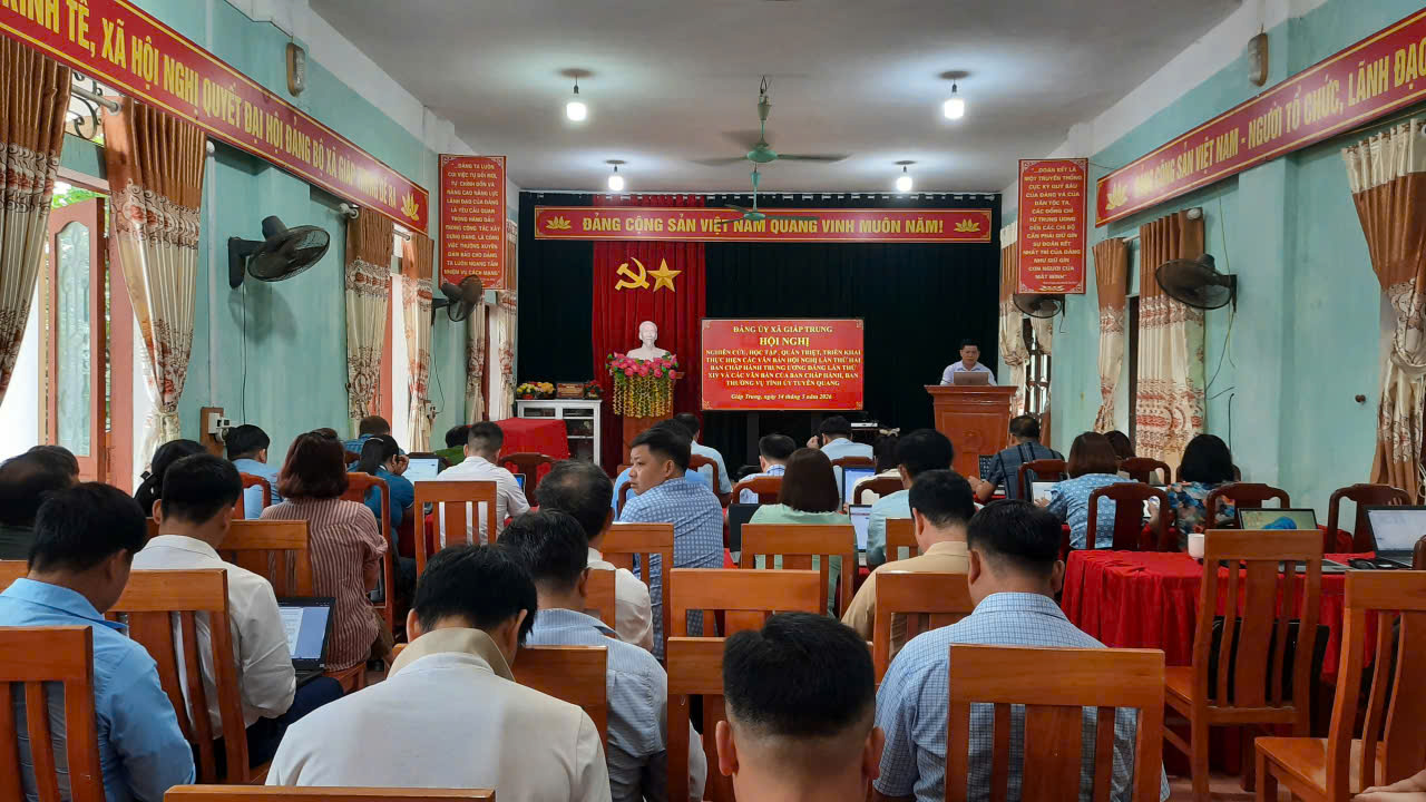 Giáp Trung đưa nghị quyết của Đảng vào cuộc sống