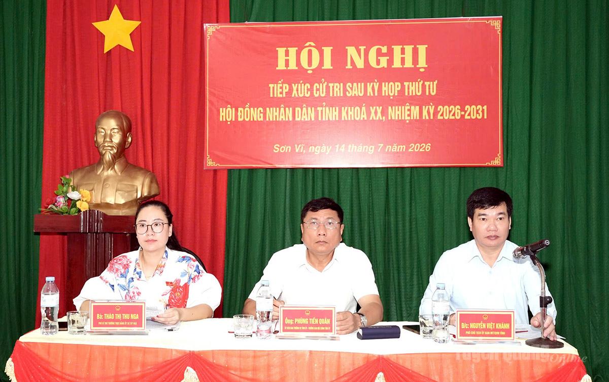 Tổ đại biểu HĐND tỉnh tiếp xúc cử tri tại xã Sơn Vĩ