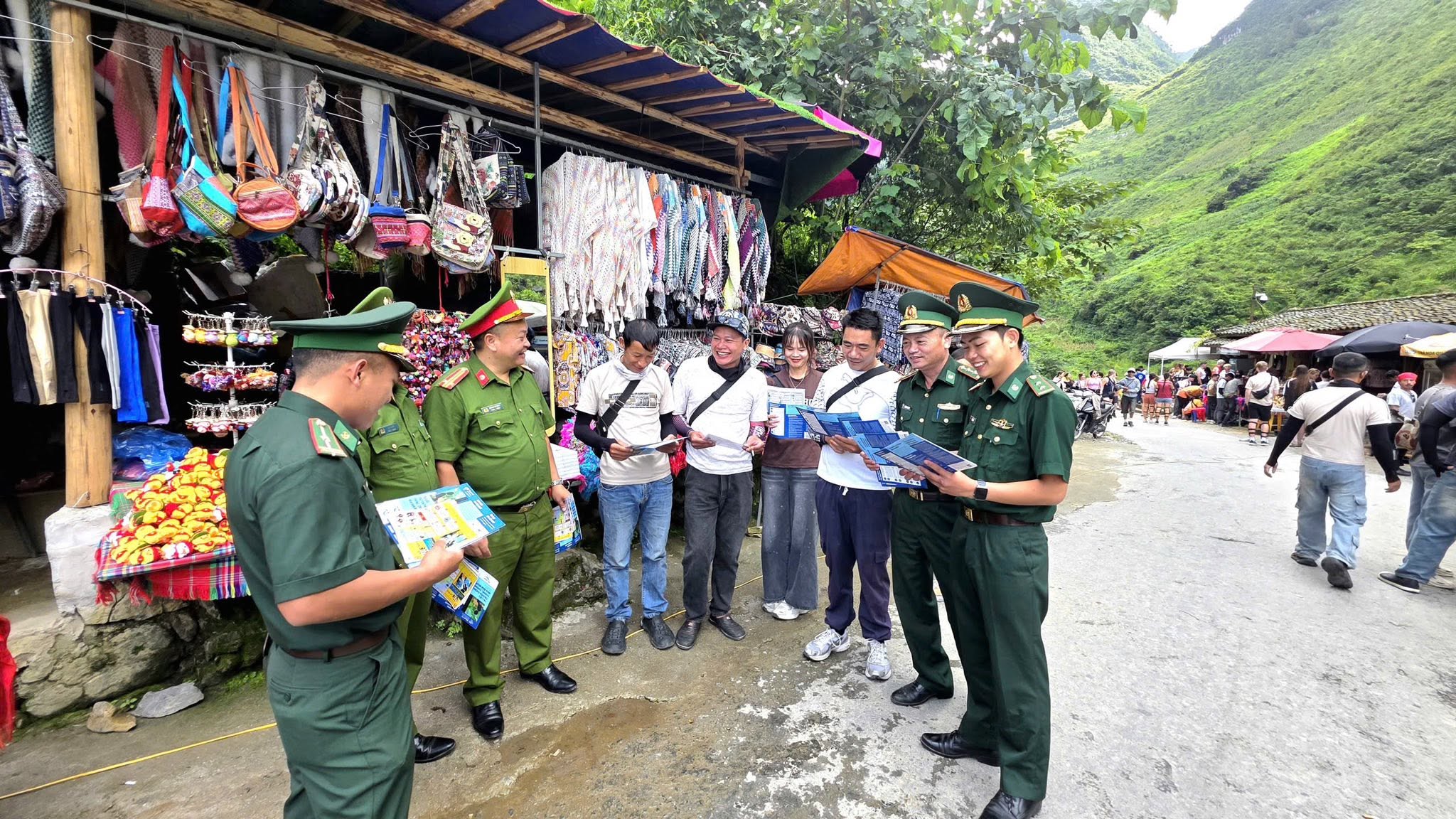 THIẾT THỰC HƯỞNG ỨNG NGÀY THẾ GIỚI PHÒNG, CHỐNG MUA BÁN NGƯỜI VÀ NGÀY TOÀN DÂN PHÒNG, CHỐNG MUA BÁN NGƯỜI
