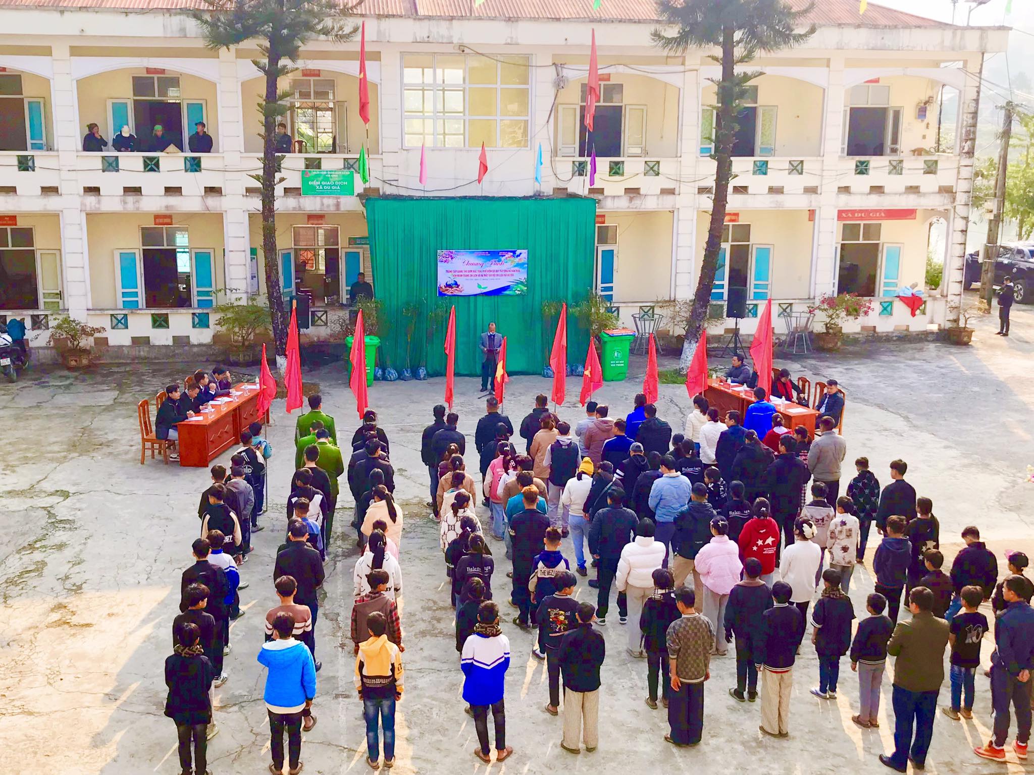 Phát động chương trình trồng cây xanh, thu gom rác thải, phổ biến quy tắc ứng xử văn hoá, văn mình trong du lịch và ra mắt Chi hội du lịch xã Du Già