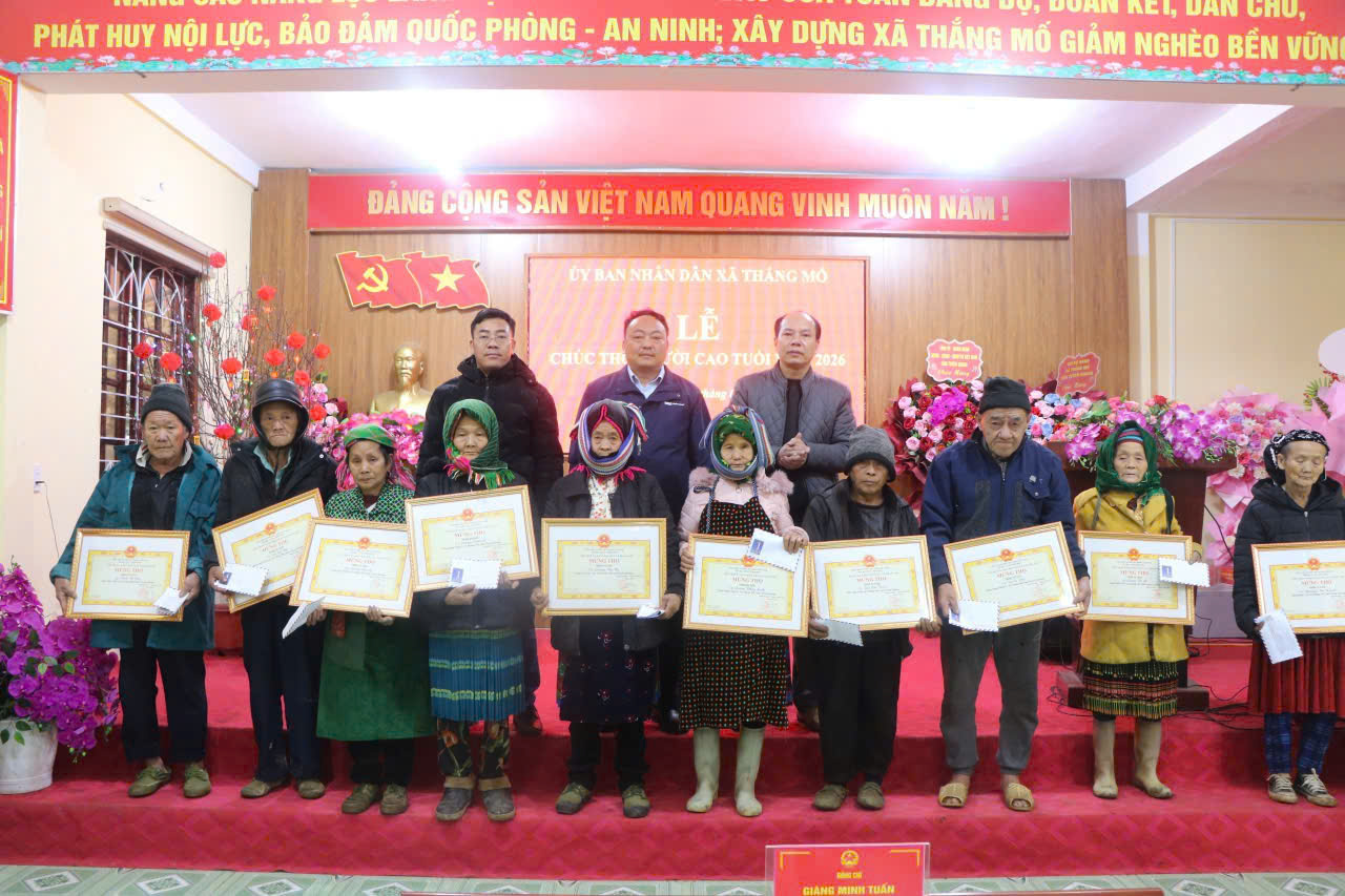 UBND XÃ THẮNG MỐ TỔ CHỨC LỄ CHÚC MỪNG THỌ CÁC CỤ TRÒN 70, 75, 80, 85 TUỔI.