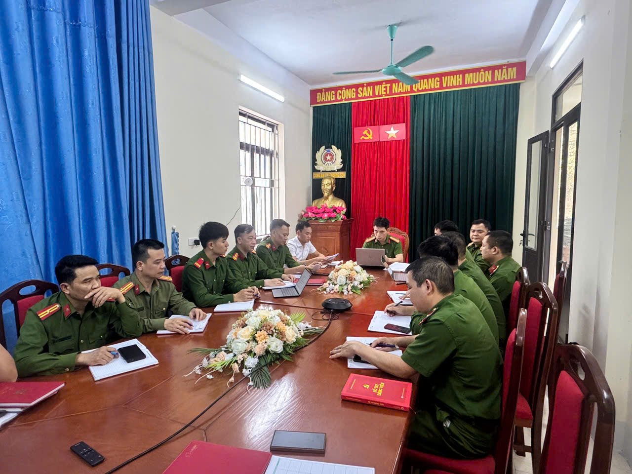 Công an xã Thượng Sơn Sinh hoạt Chi bộ Đánh giá kết quả thực hiện Nghị quyết  tháng 3 năm 2026 triển khai phương hướng nhiệm vụ tháng 4 năm 2026