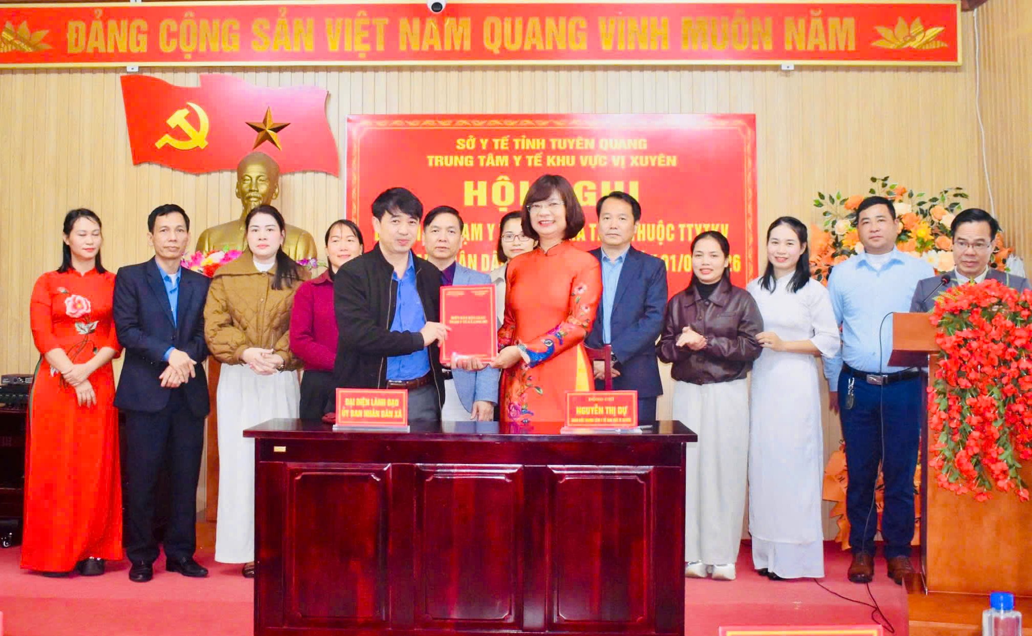 UBND xã Linh Hồ tiếp nhận Trạm Y tế xã từ Trung tâm Y tế khu vực Vị Xuyên