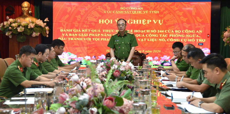 TIẾP TỤC NÂNG CAO HIỆU QUẢ PHÒNG NGỪA, ĐẤU TRANH VỚI TỘI PHẠM VỀ VŨ KHÍ, VẬT LIỆU NỔ