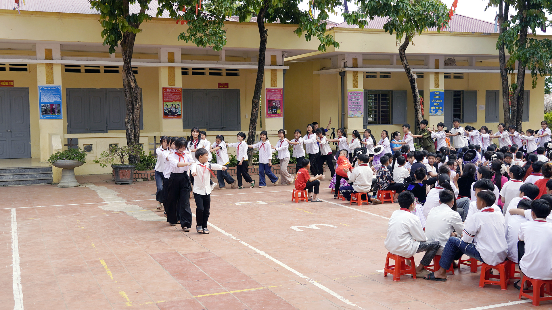 thu thập th&ocirc;ng tin THCS Bản Ng&ograve; (15).JPG