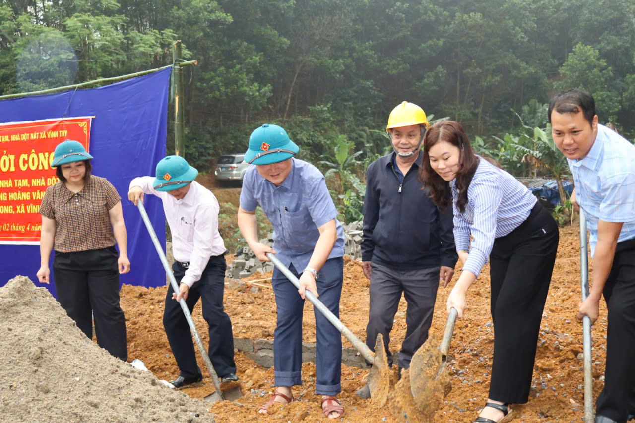 Lễ khởi c&ocirc;ngkh c.jpg