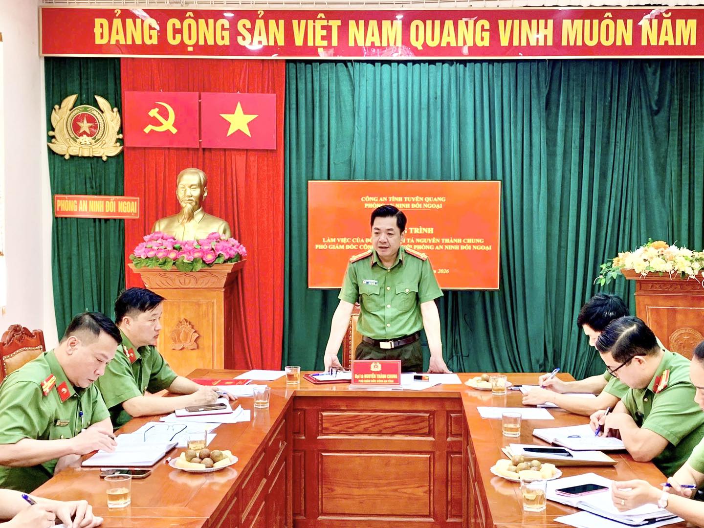LÃNH ĐẠO CÔNG AN TỈNH LÀM VIỆC VỚI CÁC PHÒNG NGHIỆP VỤ