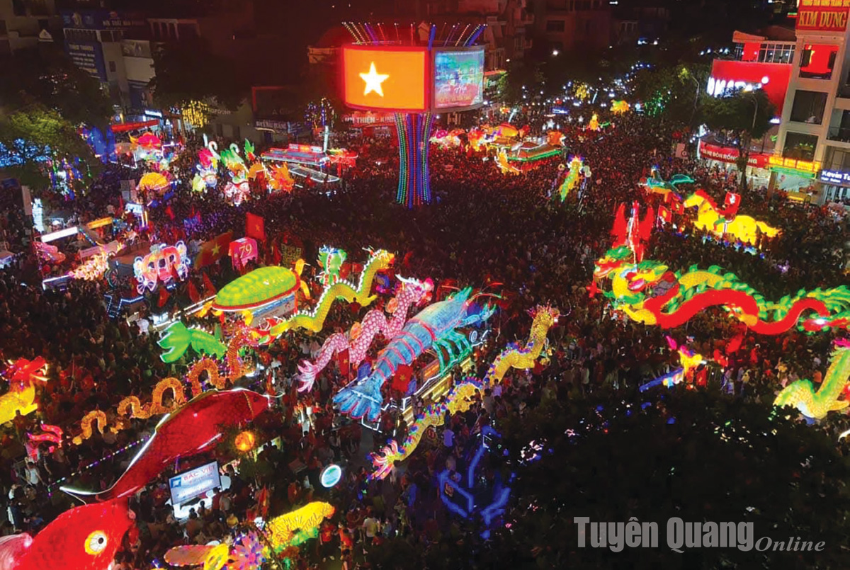 Văn hóa - Con người: Lễ hội Thành Tuyên - Một lễ hội Trung thu độc đáo và riêng có của tỉnh Tuyên Quang