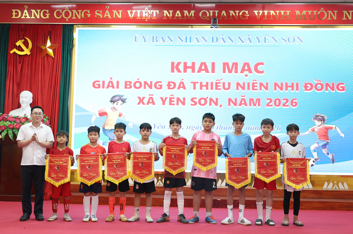 Khai mạc giải Bóng đá Thiếu niên và Nhi đồng xã Yên Sơn năm 2026