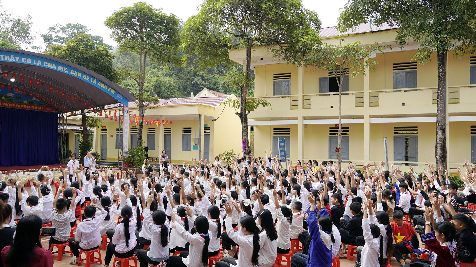 thu thập th&ocirc;ng tin THCS Bản Ng&ograve; (16).JPG