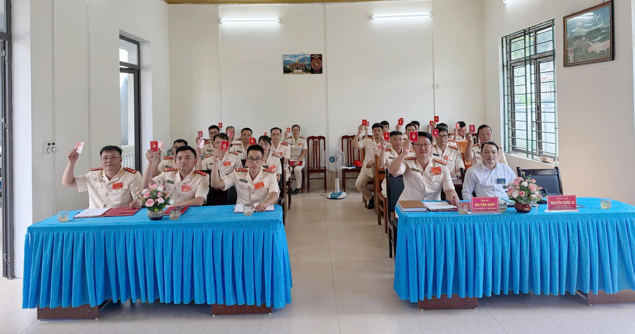 ĐẠI HỘI CHI BỘ CÔNG AN XÃ MINH QUANG LẦN THỨ I, NHIỆM KỲ 2025 - 2030 THÀNH CÔNG TỐT ĐẸP
