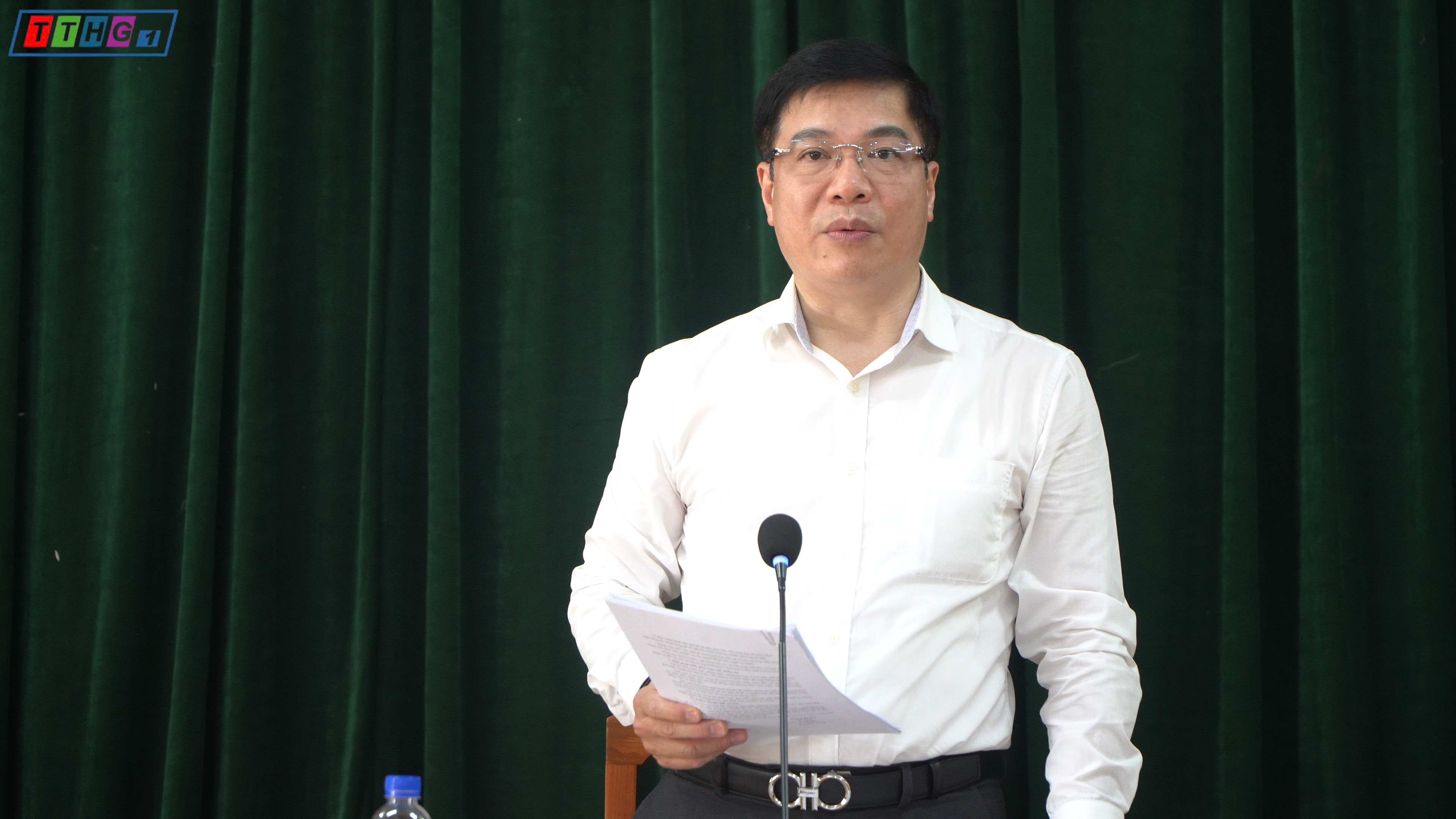 Ph&oacute; BT l&agrave;m việc với c&aacute;c chi bộ..00_00_15_25.Still001.bmp