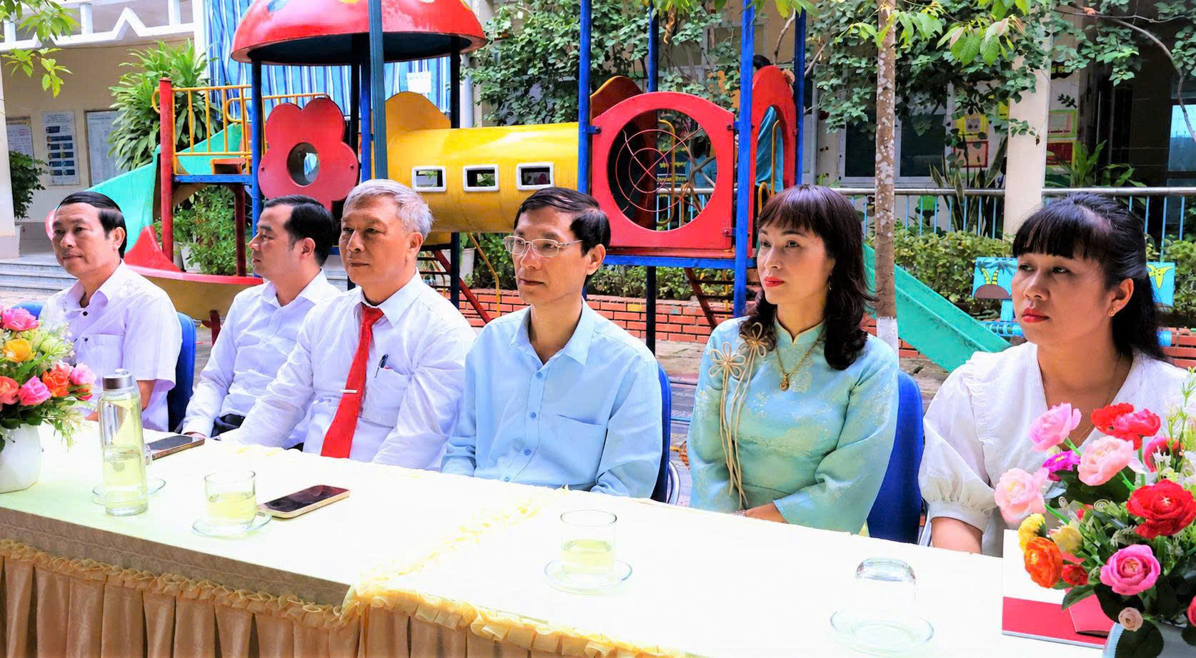 Đồng chí Bí thư Đảng ủy, Chủ tịch HĐND phường An Tường Nguyễn Đình Trung dự khai giảng năm học mới tại Trường Mầm non Hoa Phượng
