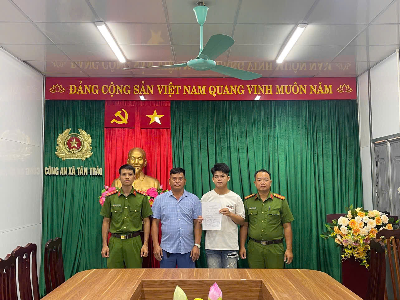 CÔNG AN XÃ TÂN TRÀO LÀM TỐT CÔNG TÁC TUYÊN TRUYỀN, NHIỀU THANH NIÊN VIẾT ĐƠN TÌNH NGUYỆN NHẬP NGŨ