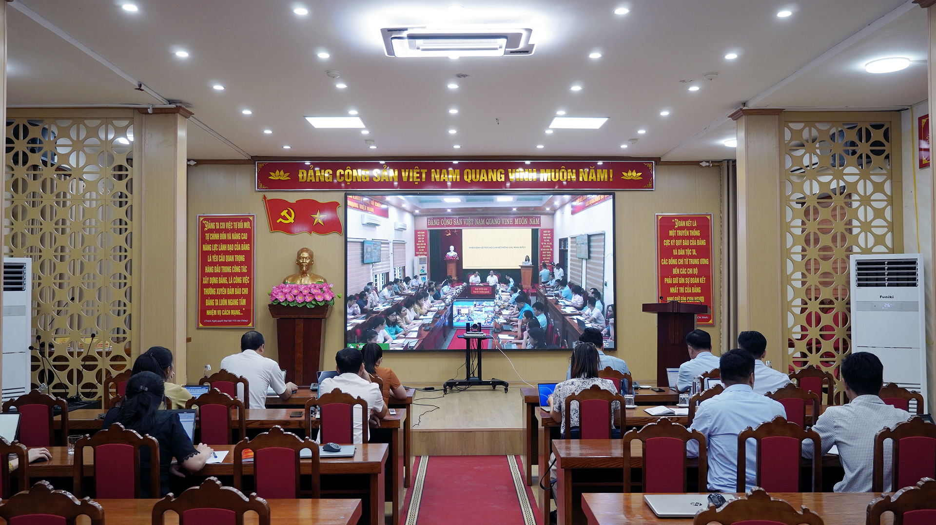 dự trực tuyến triển khai vị tr&iacute; việc l&agrave;m (3).jpg