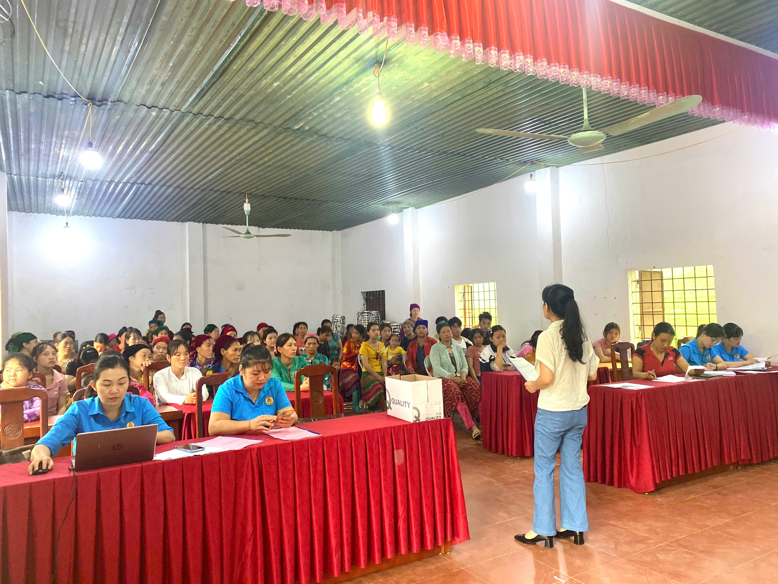 UBND xã Minh Sơn tổ chức Hội nghị tập huấn nâng cao năng lực thông tin, tuyên truyền, tư vấn giới thiệu việc làm, đi xuất khẩu lao động và đi làm việc ngoài tỉnh