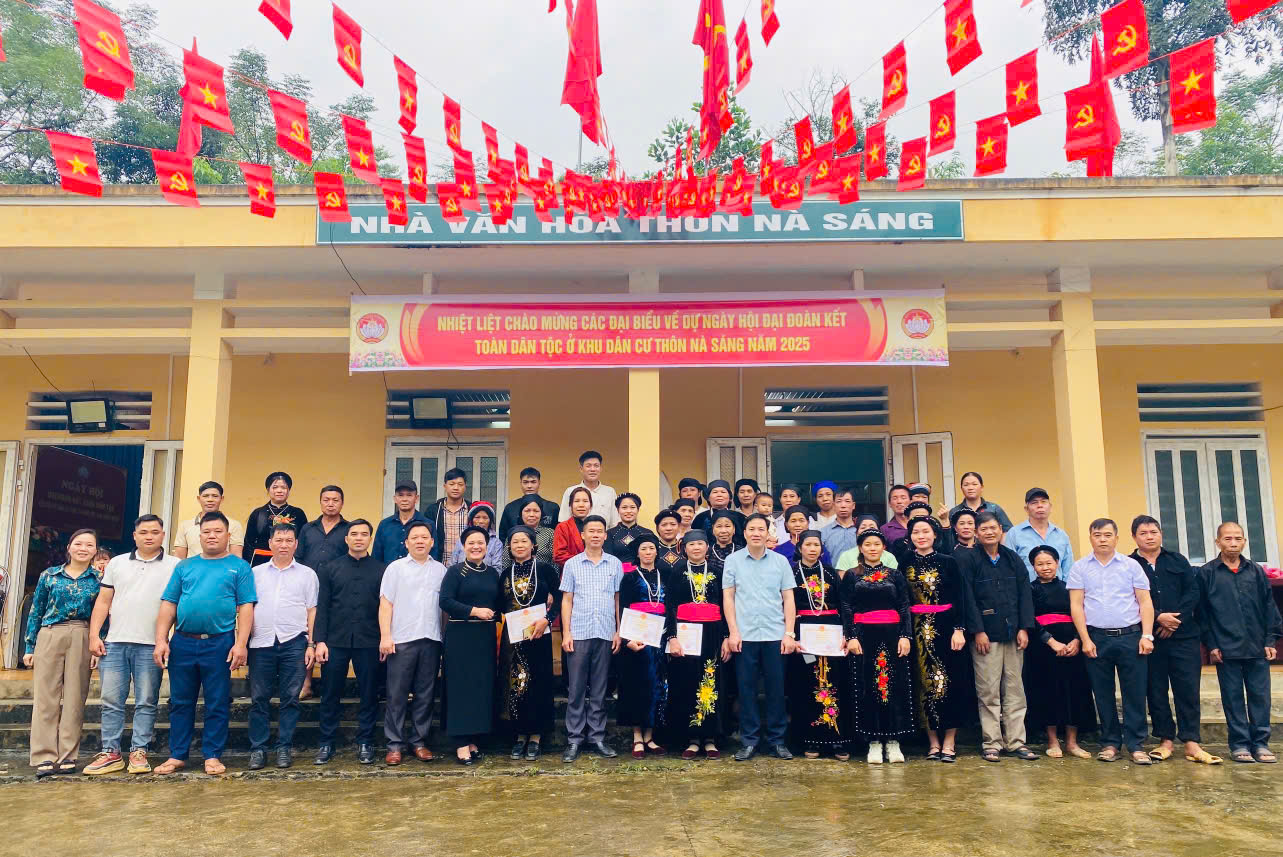 Ngày hội Đại đoàn kết toàn dân tộc tại thôn Nà Sáng, xã Minh Sơn, tỉnh Tuyên Quan