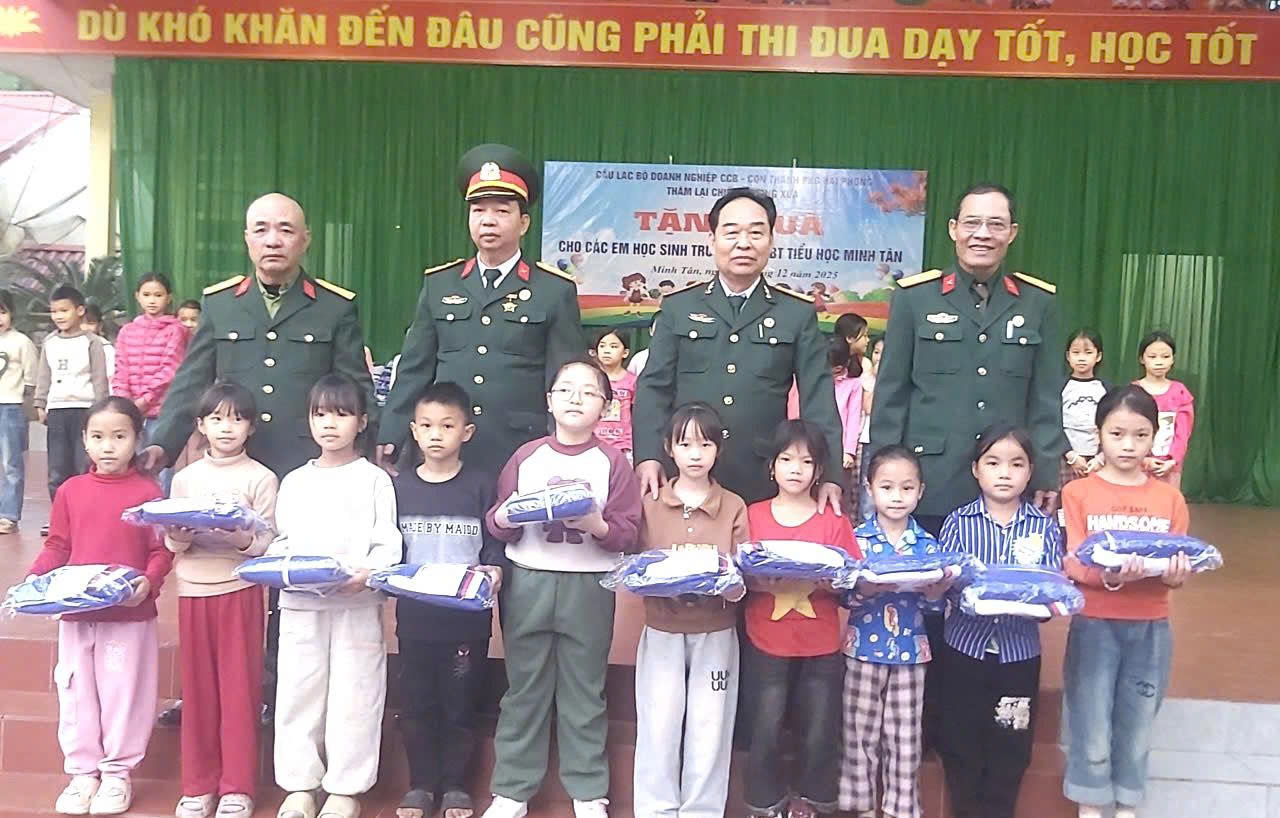 CHƯƠNG TRÌNH “ÁO ẤM CHO EM VÙNG BIÊN” TẠI XÃ MINH TÂN, TỈNH TUYÊN QUANG