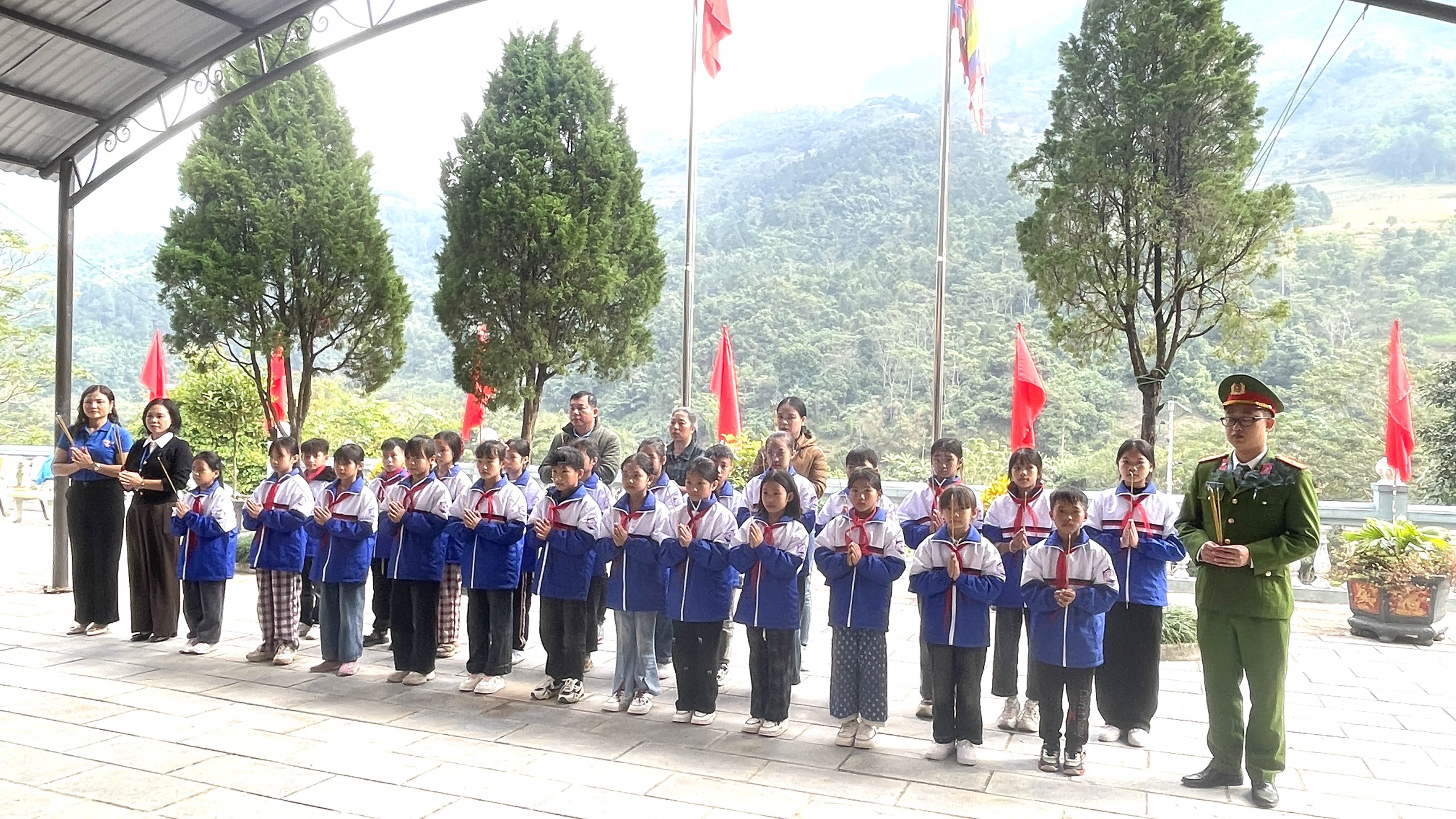 “ LIÊN ĐỘI TRƯỜNG PTDTBT TIỂU HỌC MINH TÂN ‘ HÀNH TRÌNH ĐẾN ĐỊA CHỈ ĐỎ”
