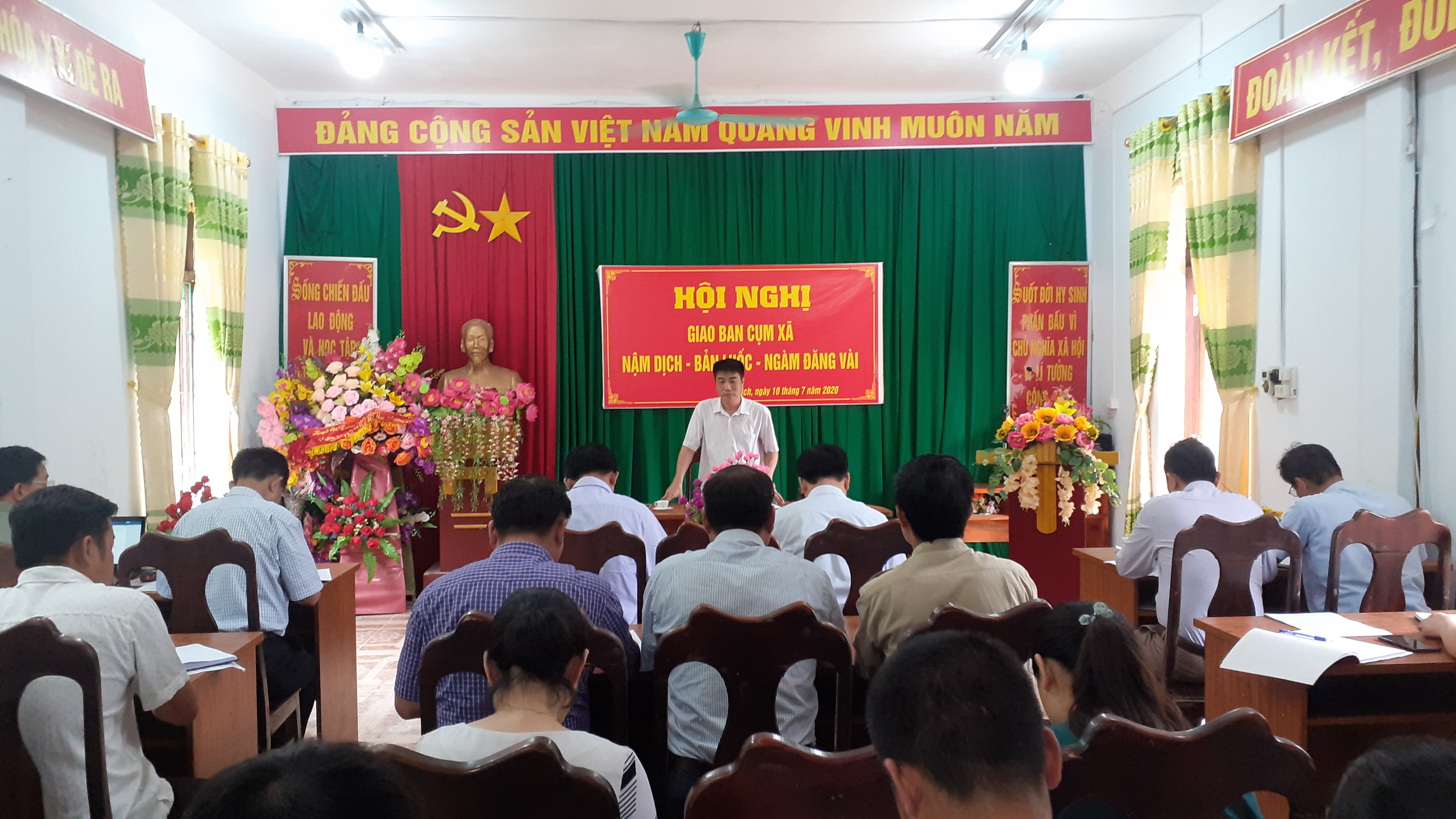 Giao ban thường vụ cụm các xã Nậm Dịch, Bản Luốc, Ngàm Đăng Vài