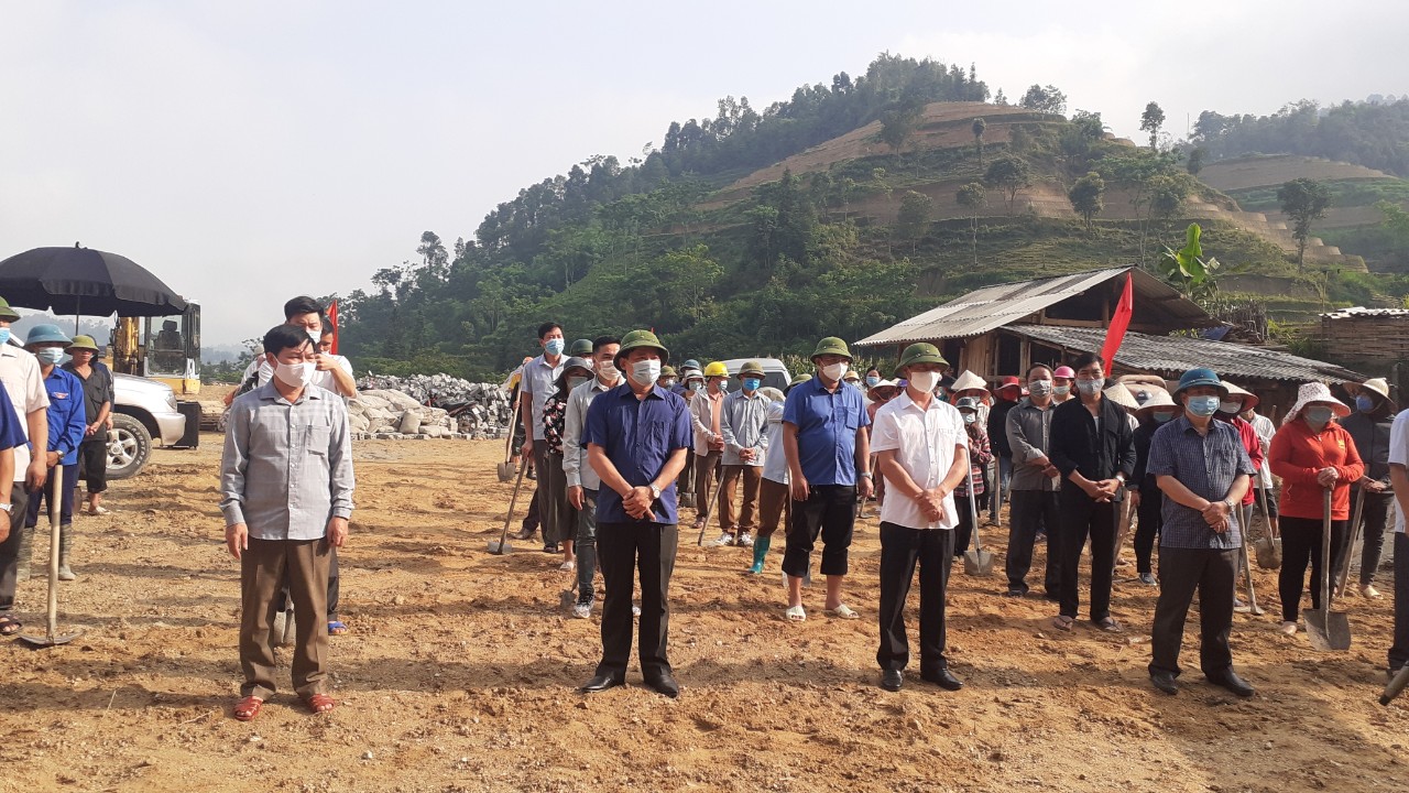 Phát động phong trào thi đua xây dựng nông thôn mới tại xã Nậm Dịch