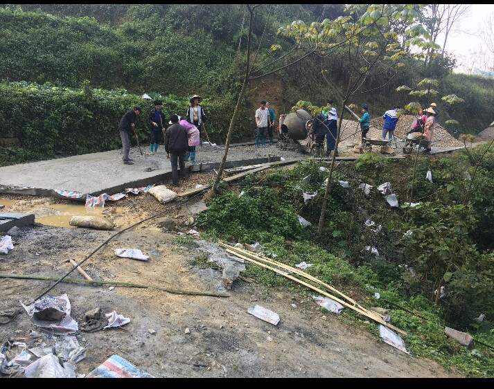 Cán bộ, công chức UBND xã Nghĩa Thuận Ngày thứ bẩy hướng về Cơ sở thôn Na Lình