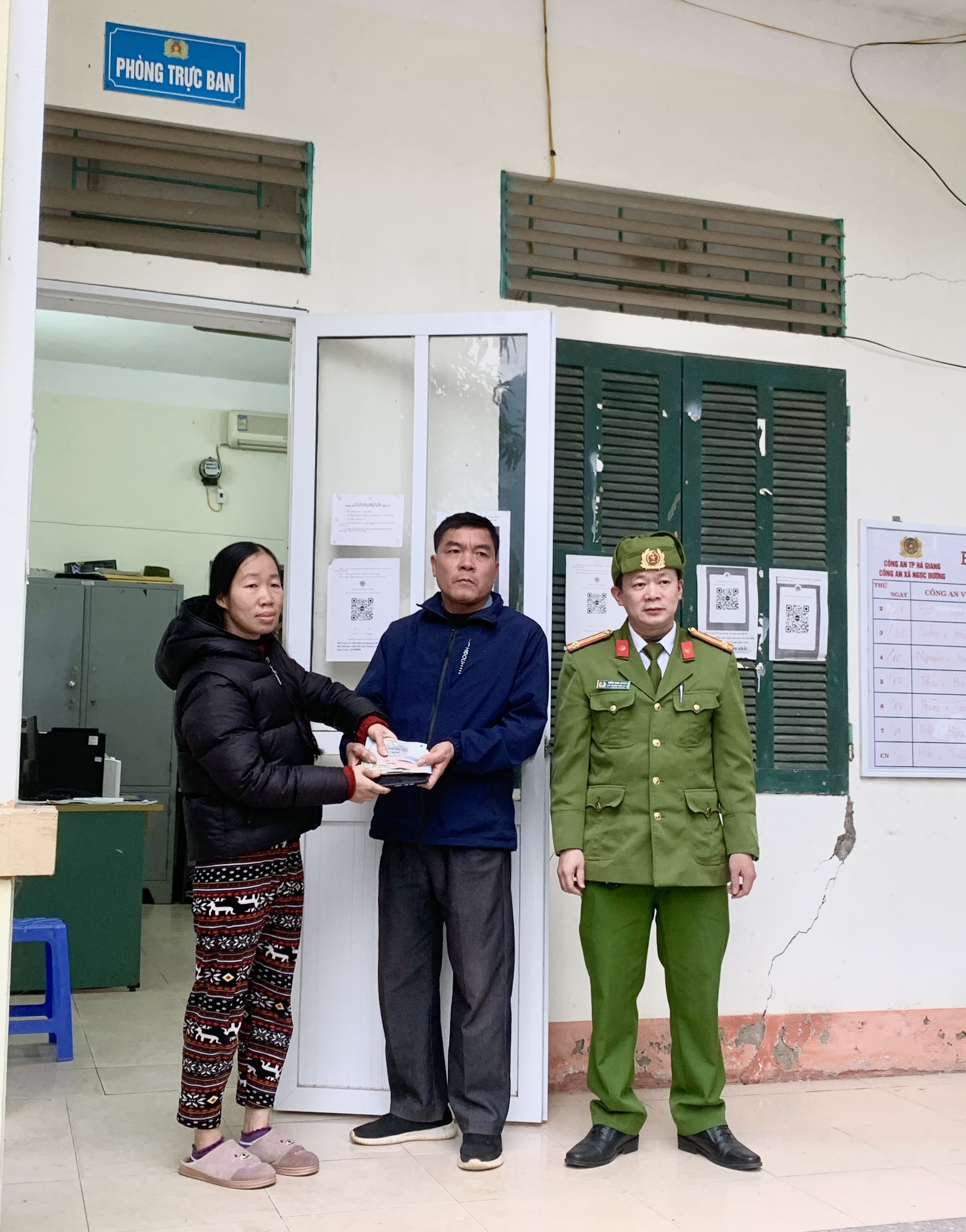 “NHẶT ĐƯỢC CỦA RƠI, TRẢ LẠI NGƯỜI MẤT - HÀNH ĐỘNG NHỎ, Ý NGHĨA LỚN”