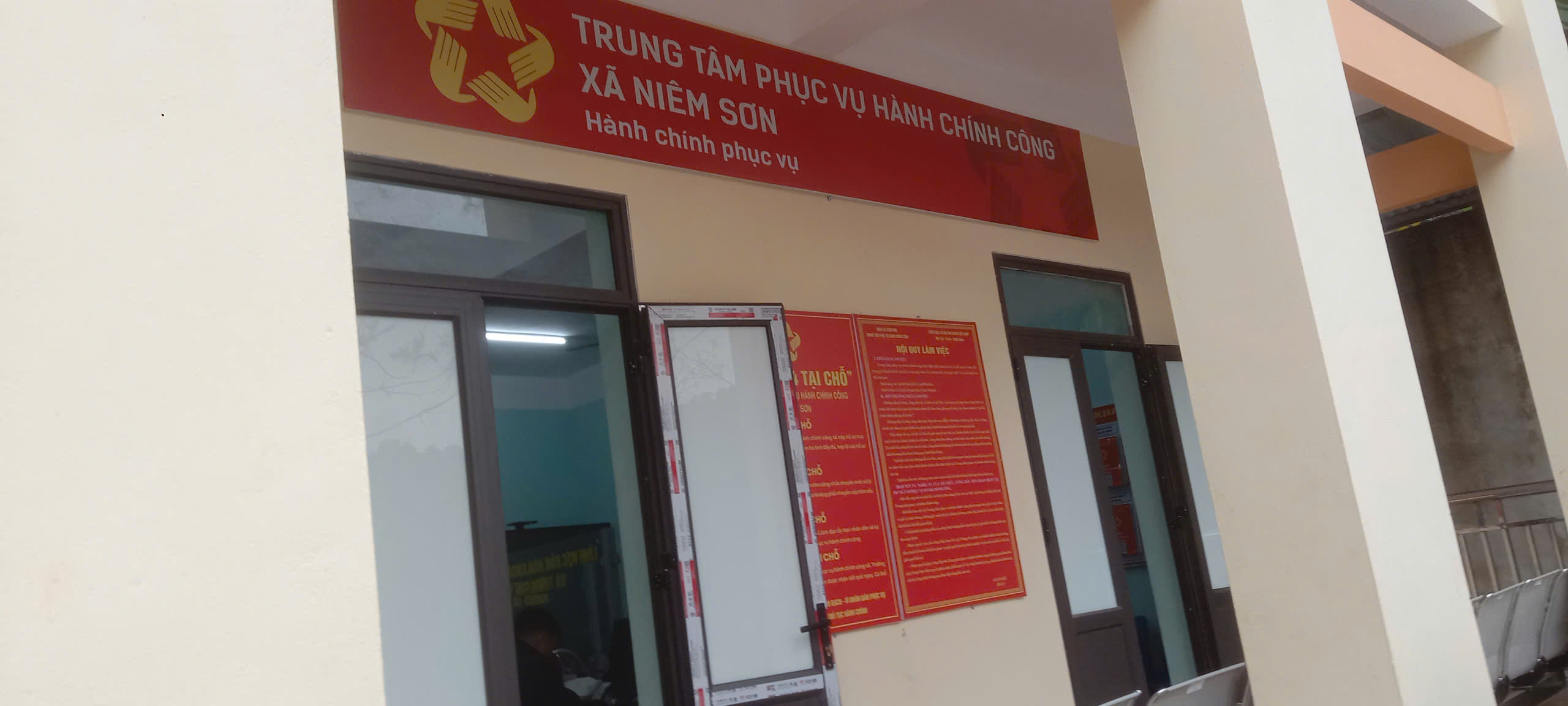 Trung tâm Phục vụ Hành chính công xã Niêm Sơn nâng cao hiệu quả đem lại lợi ích cho nhân dân
