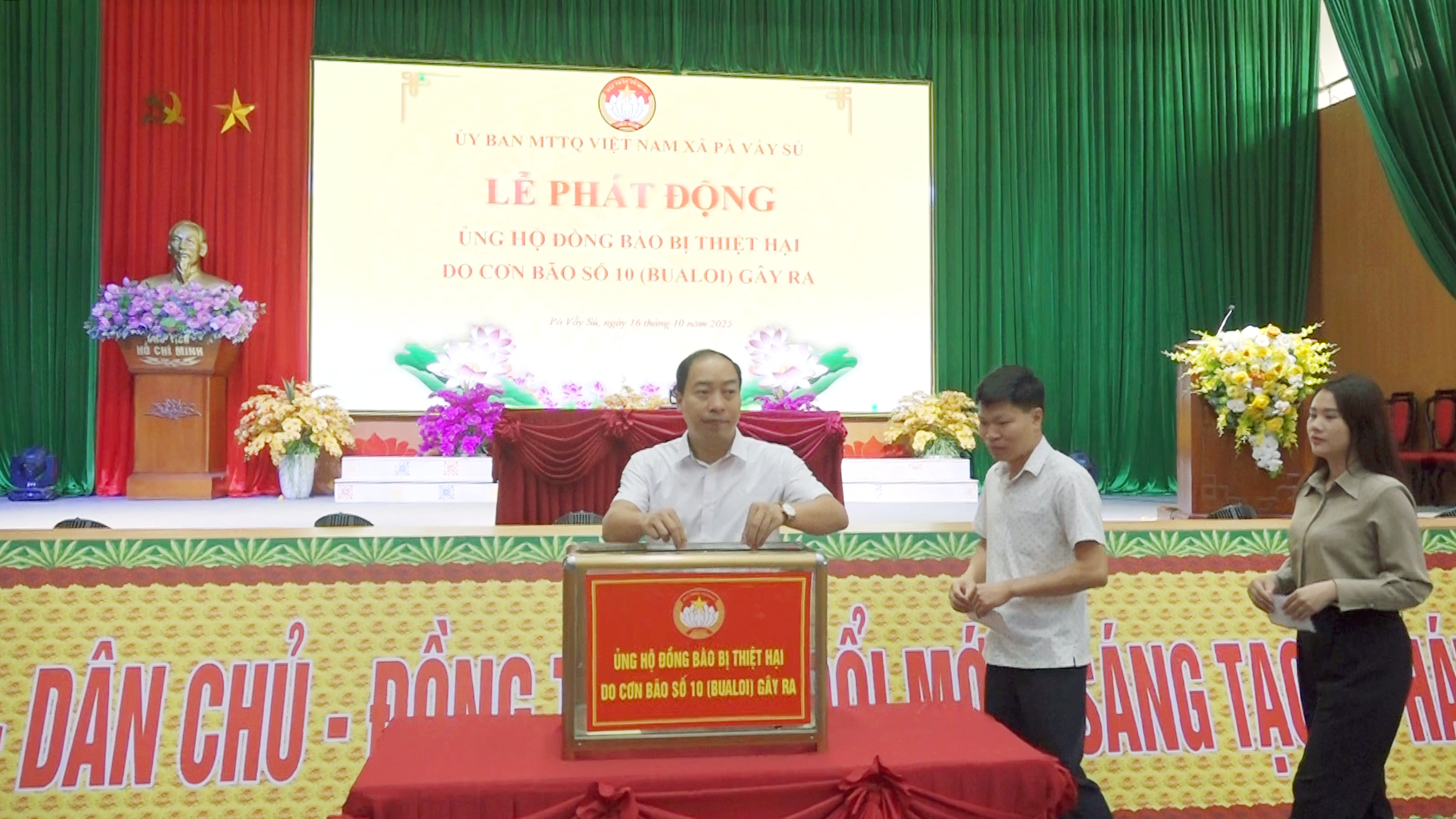 Lễ phát động ủng hộ đồng bào bị thiệt hại do cơn bão số 10