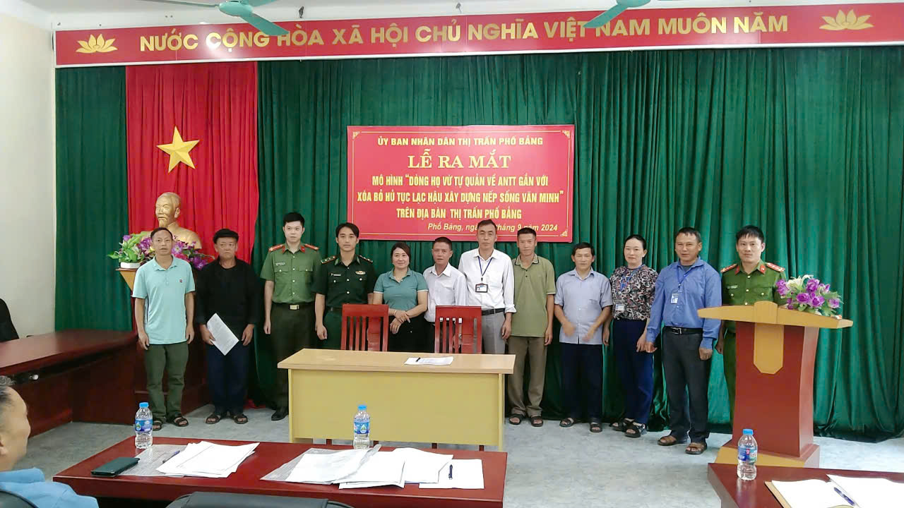 Thị trấn Phố Bảng ra mắt mô hình “Dòng họ Vừ tự quản về ANTT gắn với xóa bỏ hủ tục lạc hậu, xây dựng nếp sống văn minh”