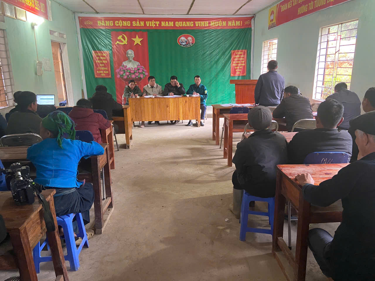 Tổ đại biểu số 4 HĐND xã tiếp xúc cử tri