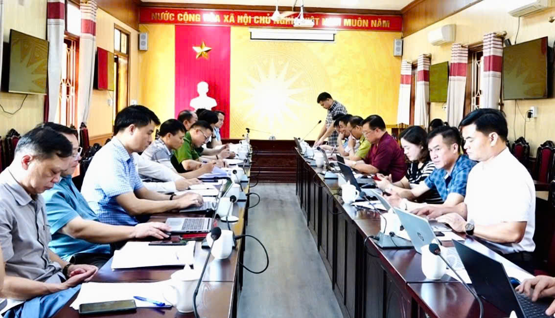 Kiểm tra công tác đấu tranh ngăn chặn, đẩy lùi tình trạng buôn lậu gian lận thương mại, hàng giả tại huyện Quản Bạ