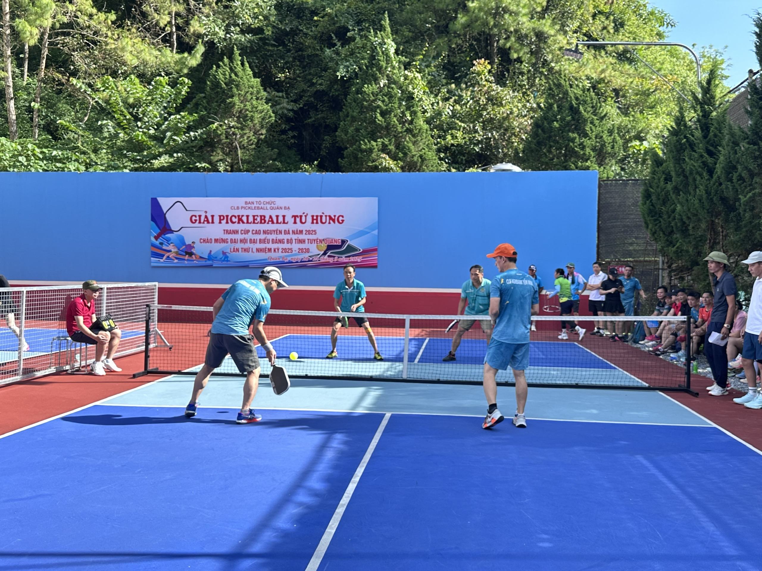 Quản Bạ tổ chức thành công giải Picklebanll tứ hùng tranh cúp Cao nguyên đá năm 2025 chào mừng Đại hội Đại biểu Đảng bộ tỉnh Tuyên Quang lần thứ I, nhiệm kỳ 2025-2030