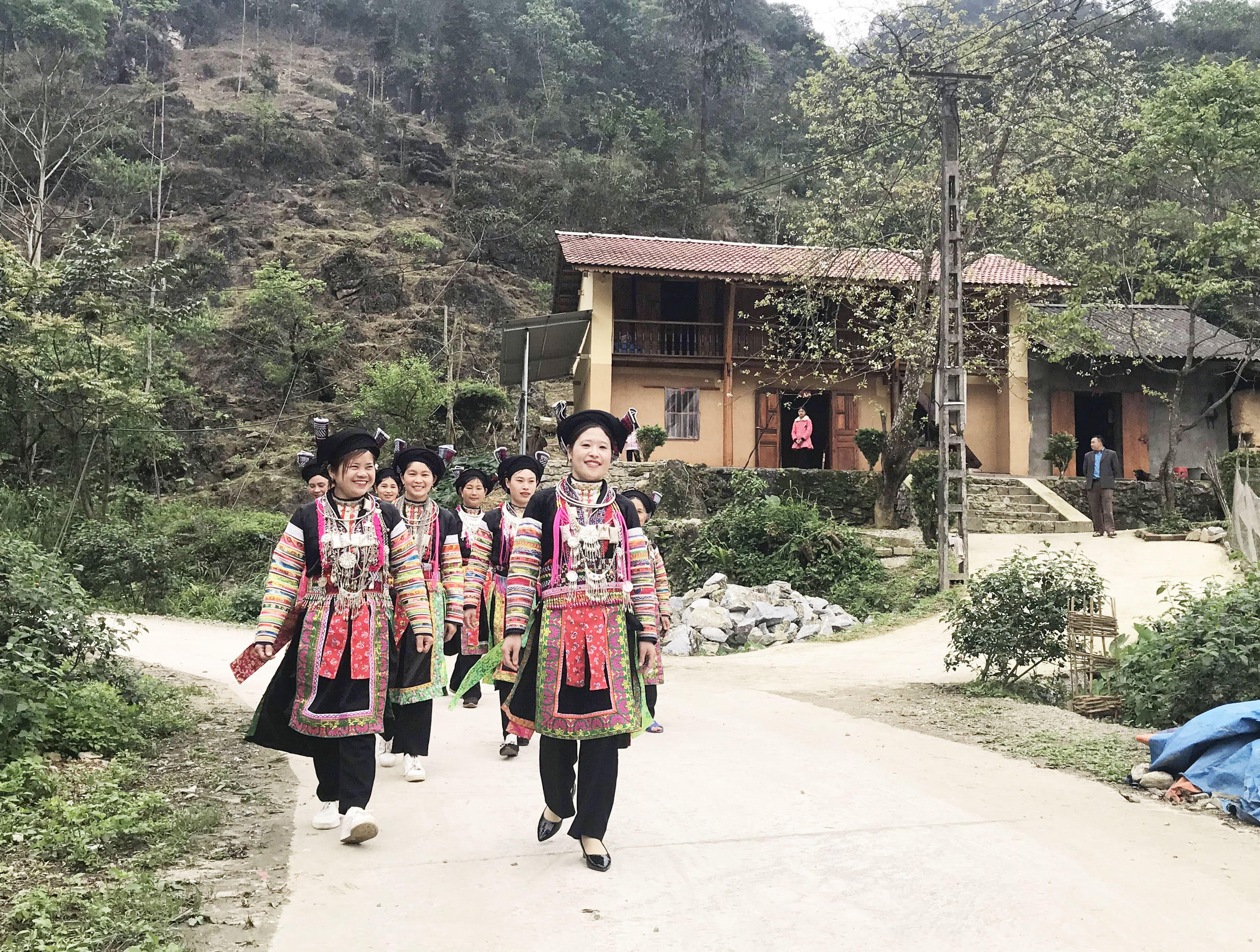 Bình đẳng giới ở vùng cao- chìa khóa xây dựng tổ ấm- Kỳ 1: Bất bình đẳng giới trong vùng đồng bào dân tộc thiểu số