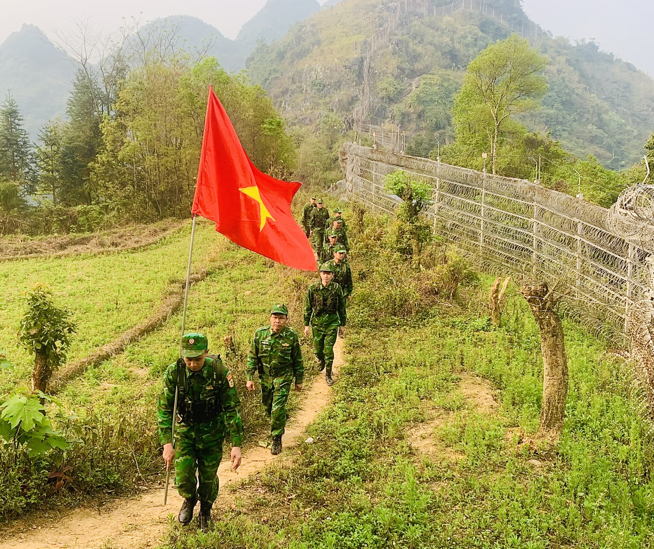 Tuần tra, nắm bắt tình hình an ninh tại khu vực biên giới trong dịp nghỉ lễ 2/9.