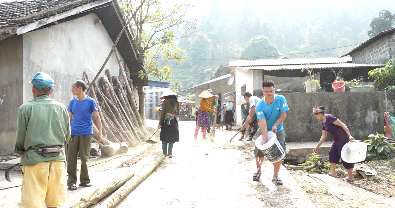 Quản Bạ: Lễ phát động phong trào xây dựng Nông thôn mới và ra quân xây dựng cổng hàng rào đẹp năm 2024 tại xã Đông Hà.