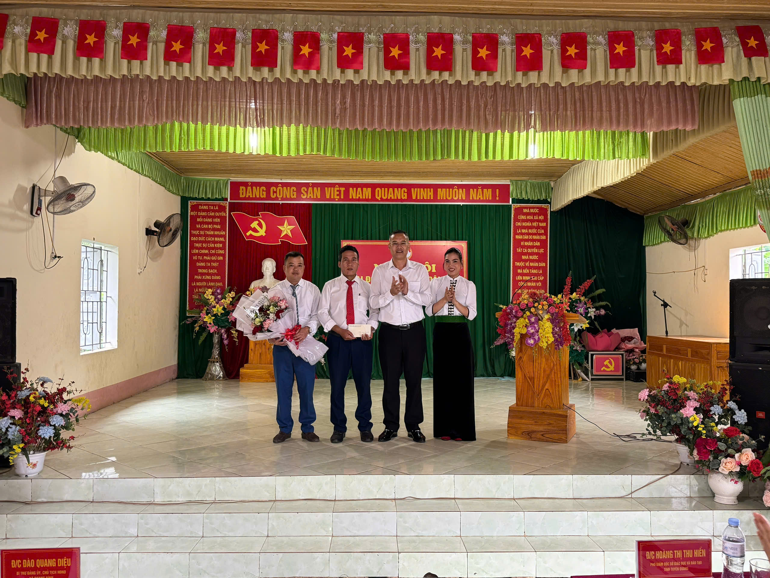 Thôn 4, xã Quang Bình tổ chức Ngày hội Đại đoàn kết toàn dân tộc