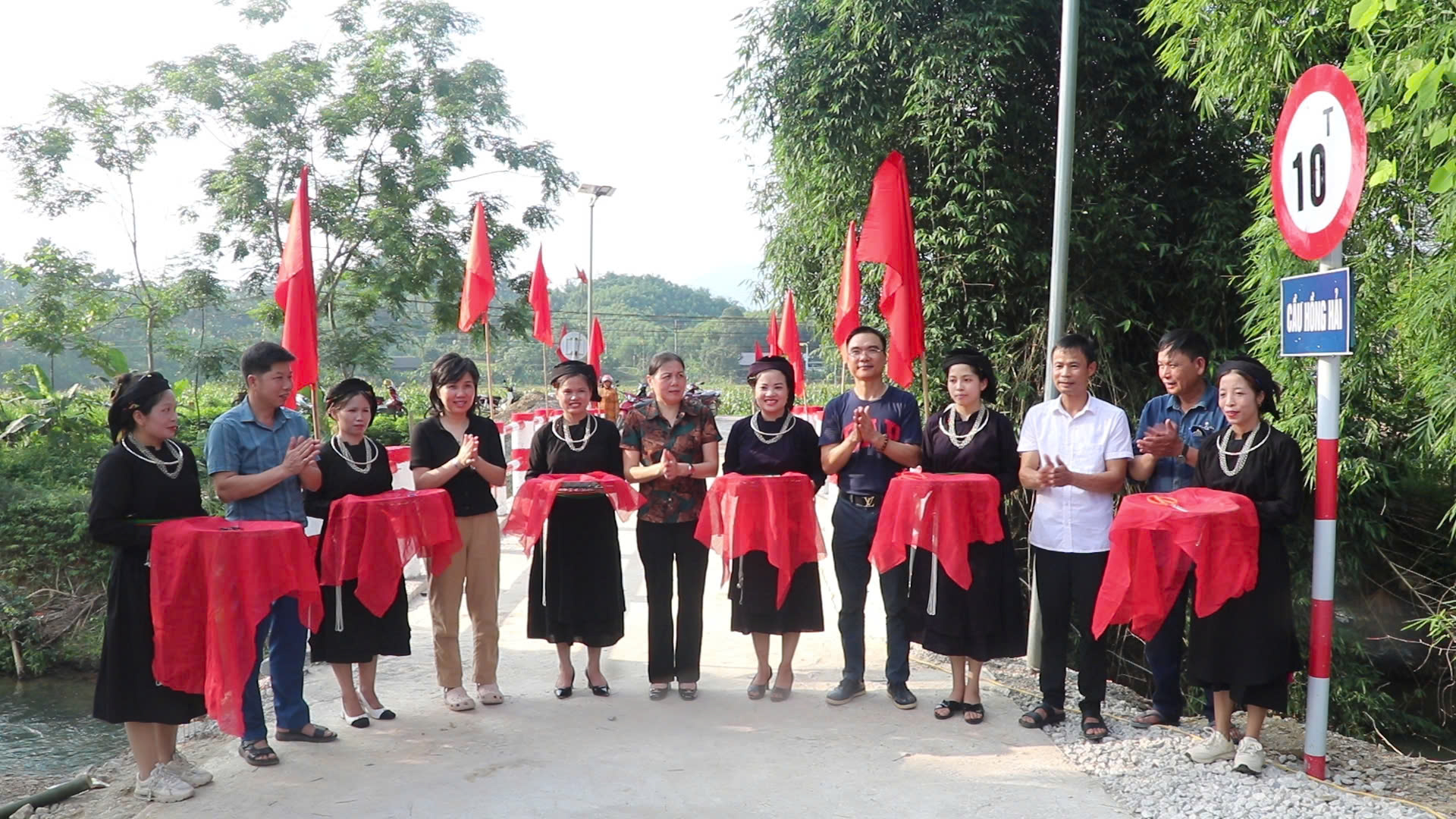 Khánh thành cầu dân sinh Hồng Hải, thôn Chàng Sát, Yên Hà
