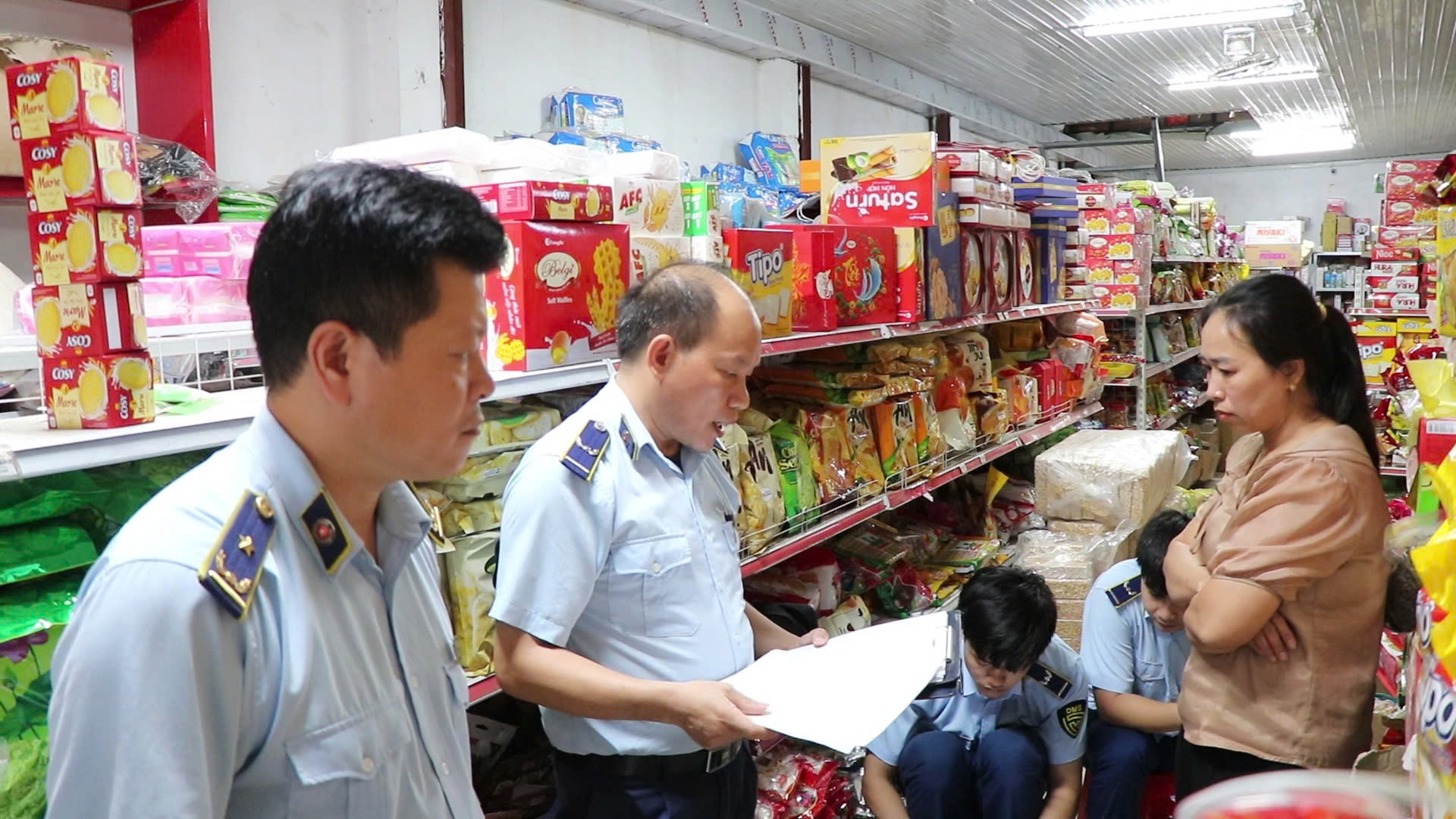 Quang Bình mở đợt cao điểm ngăn chặn buôn lậu, gian lận thương mại